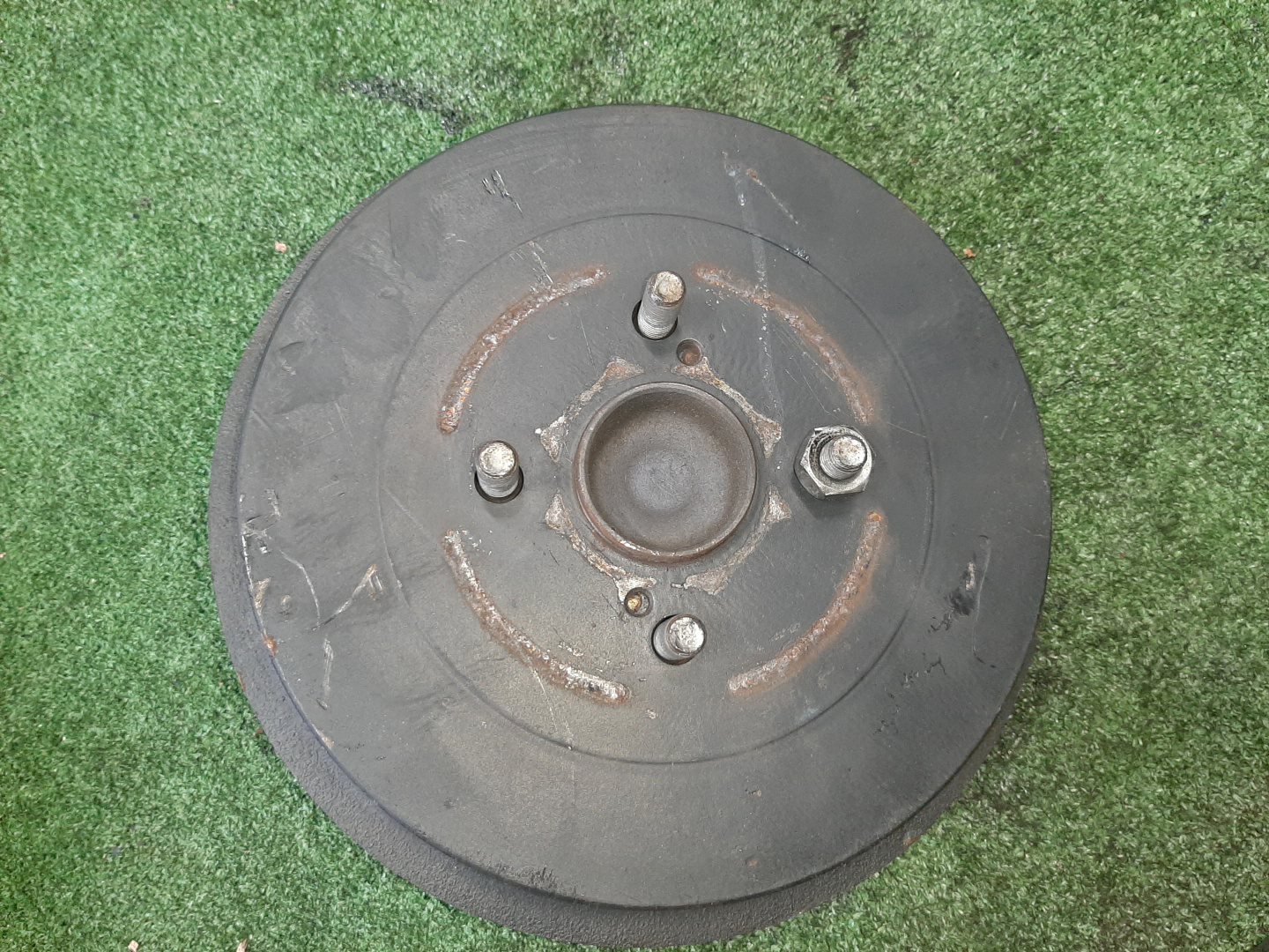 Ступица левая задняя TOYOTA AXIO, COROLLA FIELDER, COROLLA  AXIO, FIELDER NZE141, ZRE142, ZRE142G, NZE141G 1NZ-FE, 2ZR-FAE, 2ZR-FE 1 ракурс