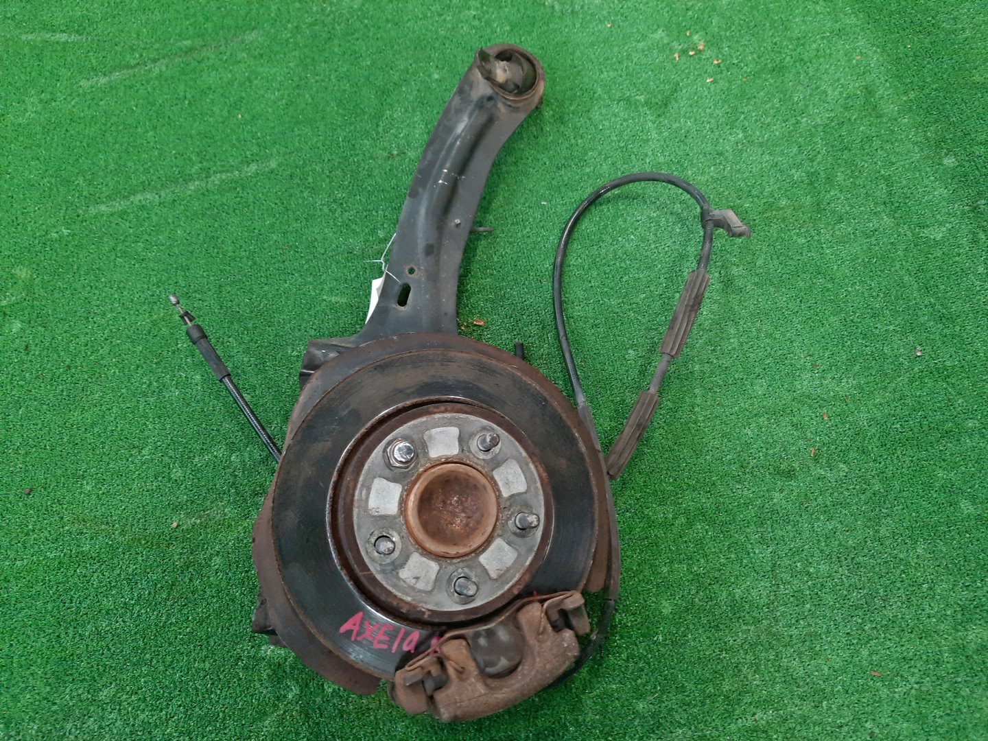 Ступица левая задняя MAZDA AXELA BK5P, BK3P, BKEP ZY-VE, L3-VE, LF-VE, LF-DE 1 ракурс Ступица левая задняя MAZDA AXELA BK5P, BK3P, BKEP ZY-VE, L3-VE, LF-VE, LF-DE 1 ракурс