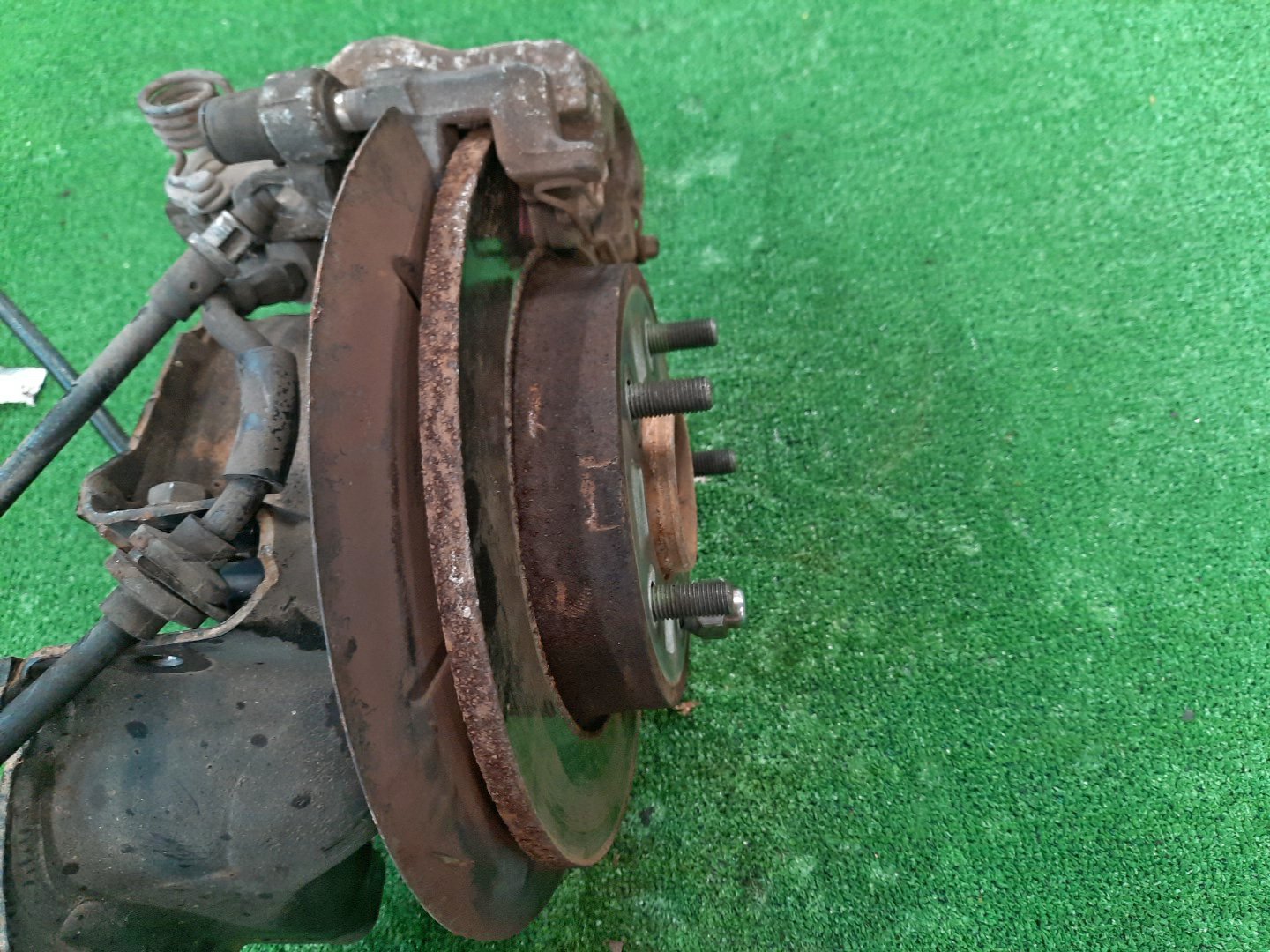 Ступица левая задняя MAZDA AXELA BK5P, BK3P, BKEP ZY-VE, L3-VE, LF-VE, LF-DE 3 ракурс