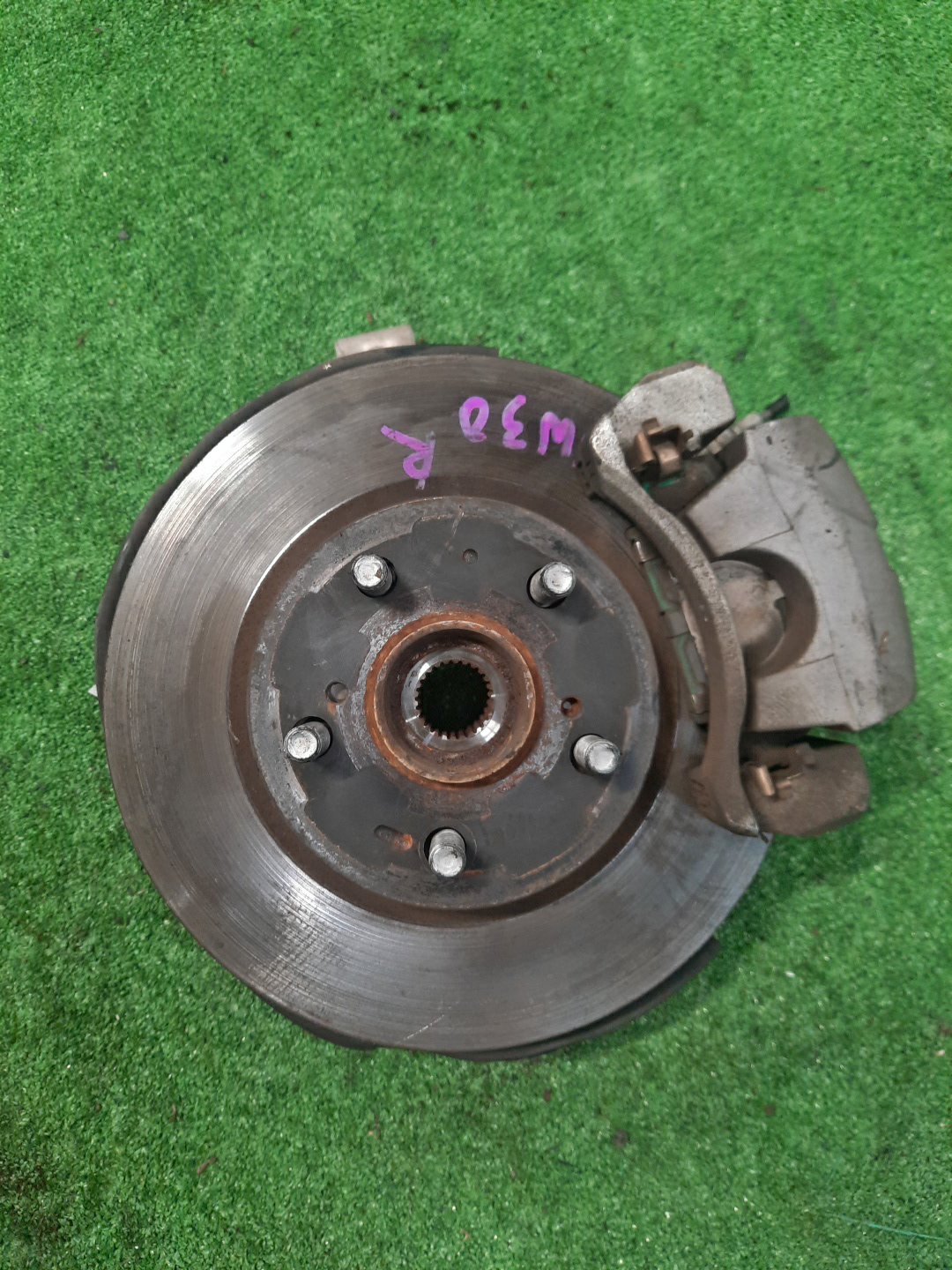 Ступица правая передняя TOYOTA CT200H, PRIUS ZWA10, ZVW35, ZVW30 2ZR-FXE 1 ракурс