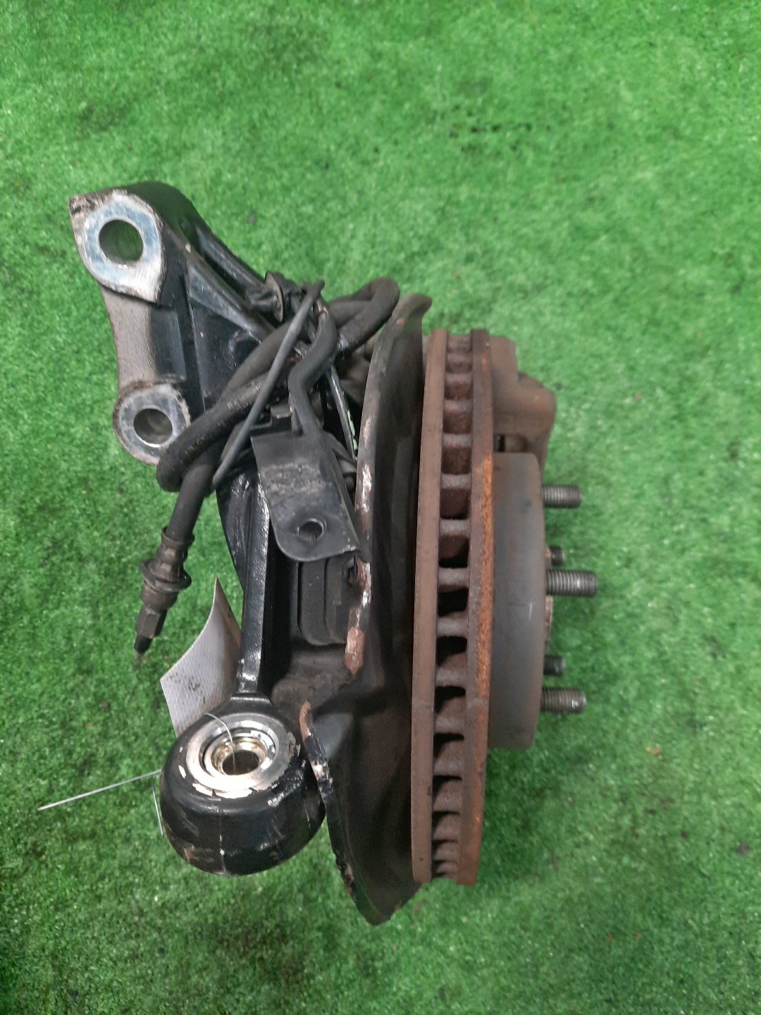 Ступица правая передняя TOYOTA CT200H, PRIUS ZWA10, ZVW35, ZVW30 2ZR-FXE 3 ракурс