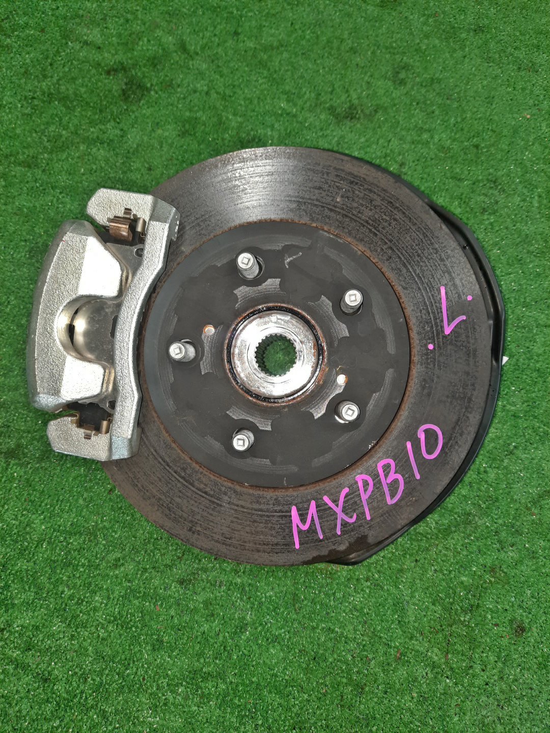 Ступица левая передняя TOYOTA YARIS CROSS MXPB10 M15A-FKS 1 ракурс