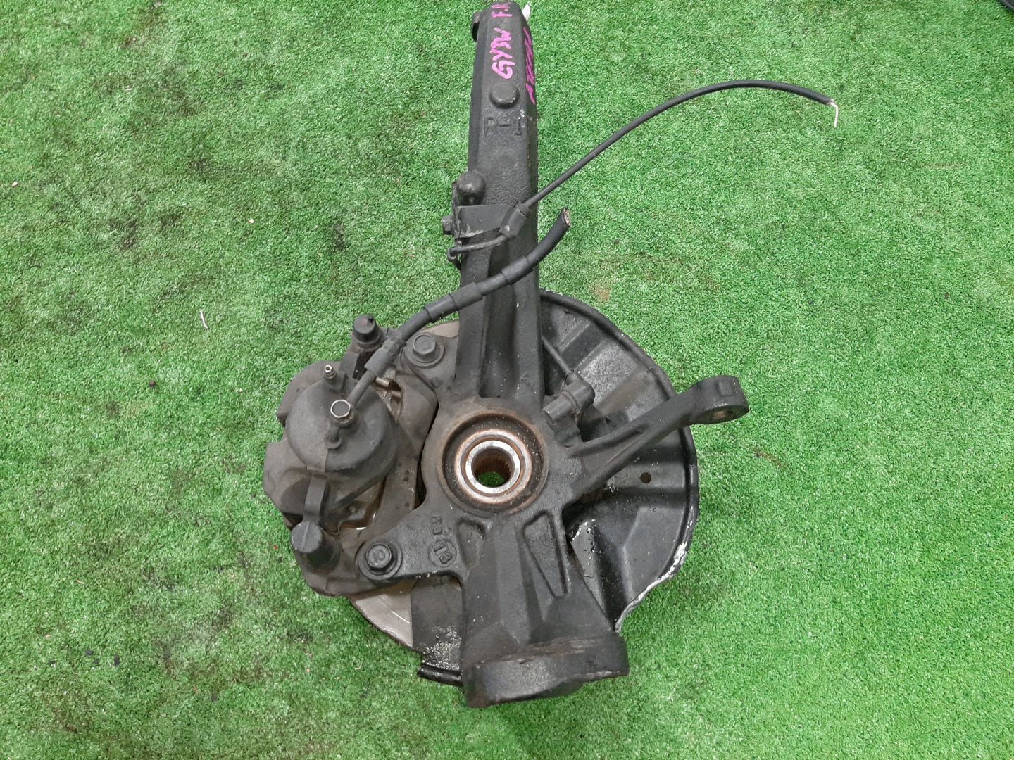 Ступица правая передняя MAZDA ATENZA GG3S, GY3W, GYEW, GGEP, GGES, GG3P L3-VE, LF-DE, LF-VE 2 ракурс Ступица правая передняя MAZDA ATENZA GG3S, GY3W, GYEW, GGEP, GGES, GG3P L3-VE, LF-DE, LF-VE 2 ракурс