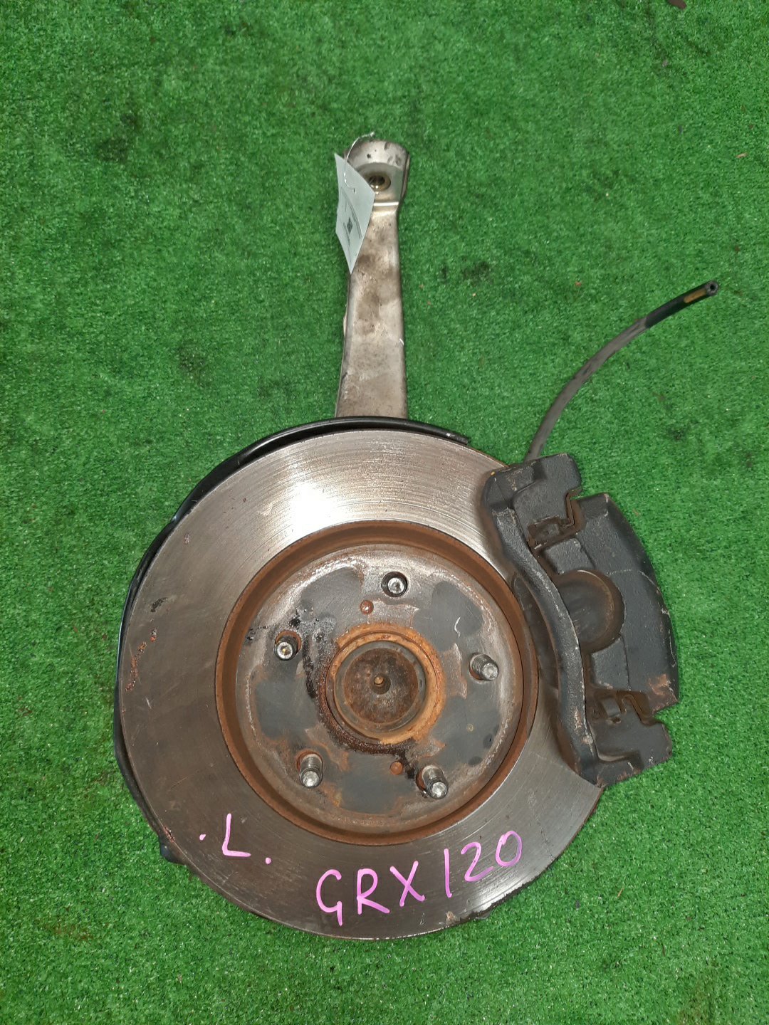 Ступица левая передняя TOYOTA CROWN, MARK X, IS250, IS250C GRS182, GRS180, GRS202, GRS200, GRX120, GRX130, GRX121, GRX133, GSE20 3GR-FSE, 4GR-FSE, 2GR-FSE 1 ракурс Ступица левая передняя TOYOTA CROWN, MARK X, IS250, IS250C GRS182, GRS180, GRS202, GRS200, GRX120, GRX130, GRX121, GRX133, GSE20 3GR-FSE, 4GR-FSE, 2GR-FSE 1 ракурс