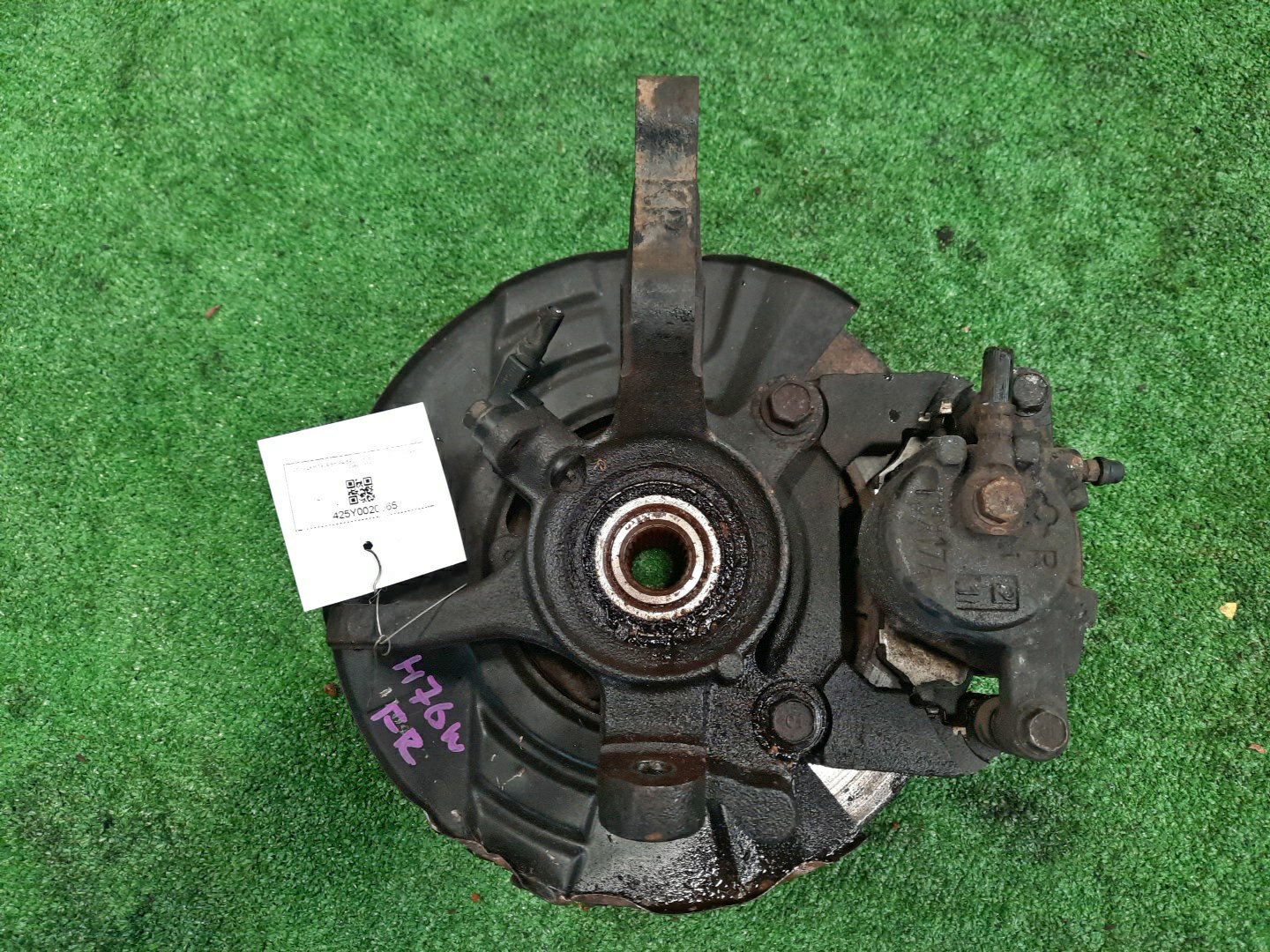 Ступица правая передняя MITSUBISHI PAJERO IO H76W, H66W, H67W, H77W 4G93, 4G93T, 4G94 2 ракурс