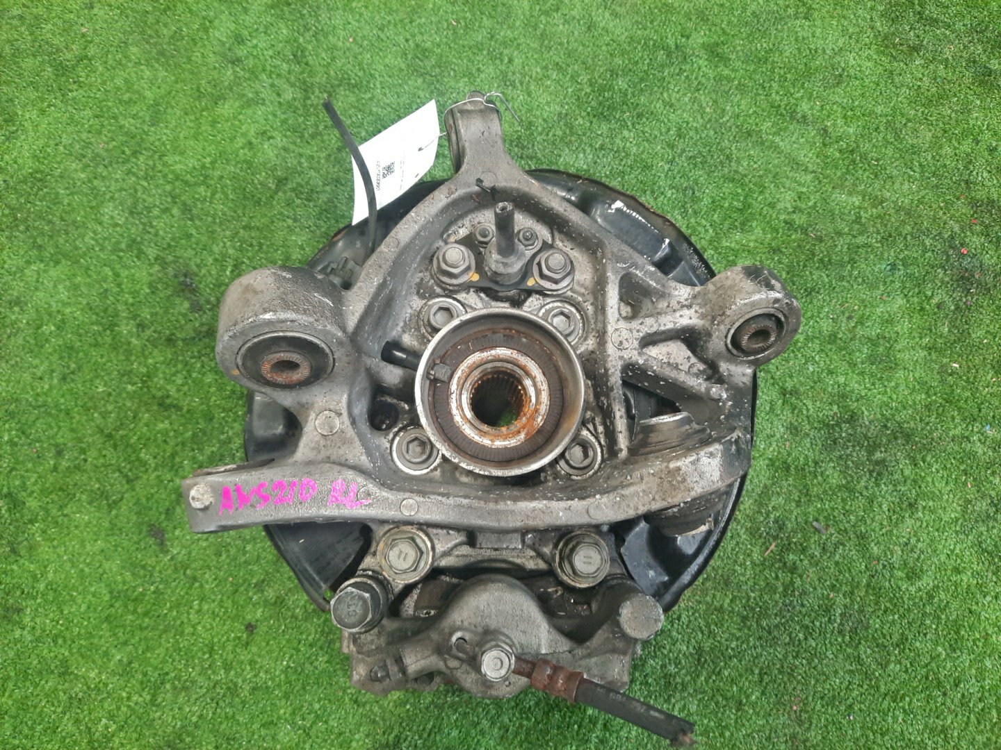 Ступица левая задняя TOYOTA CROWN AWS210 2AR-FSE 2 ракурс