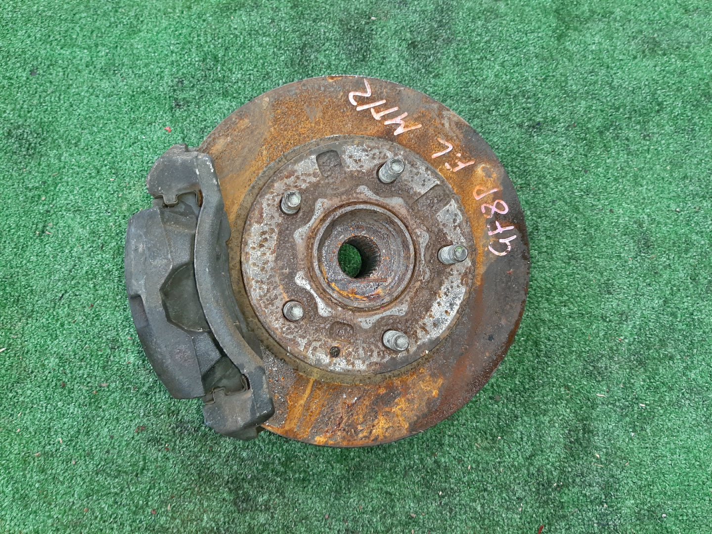 Ступица левая передняя MAZDA CAPELLA GF8P, GWEW, GW8W, GWER, GFEP, GW5R, GFER FP-DE, FS-ZE, FS-DE, KL-ZE 1 ракурс