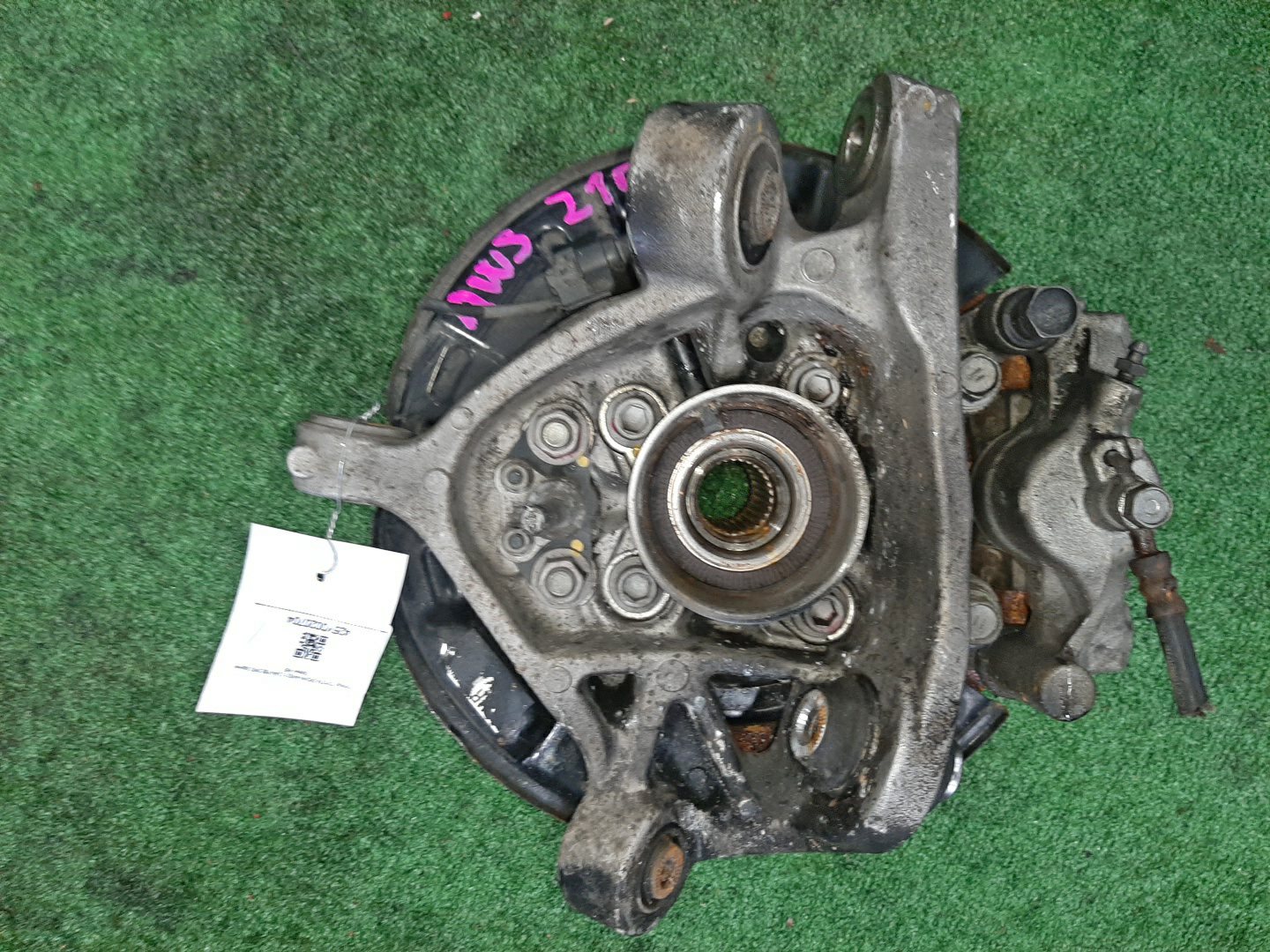 Ступица правая задняя TOYOTA CROWN AWS210 2AR-FSE 2 ракурс