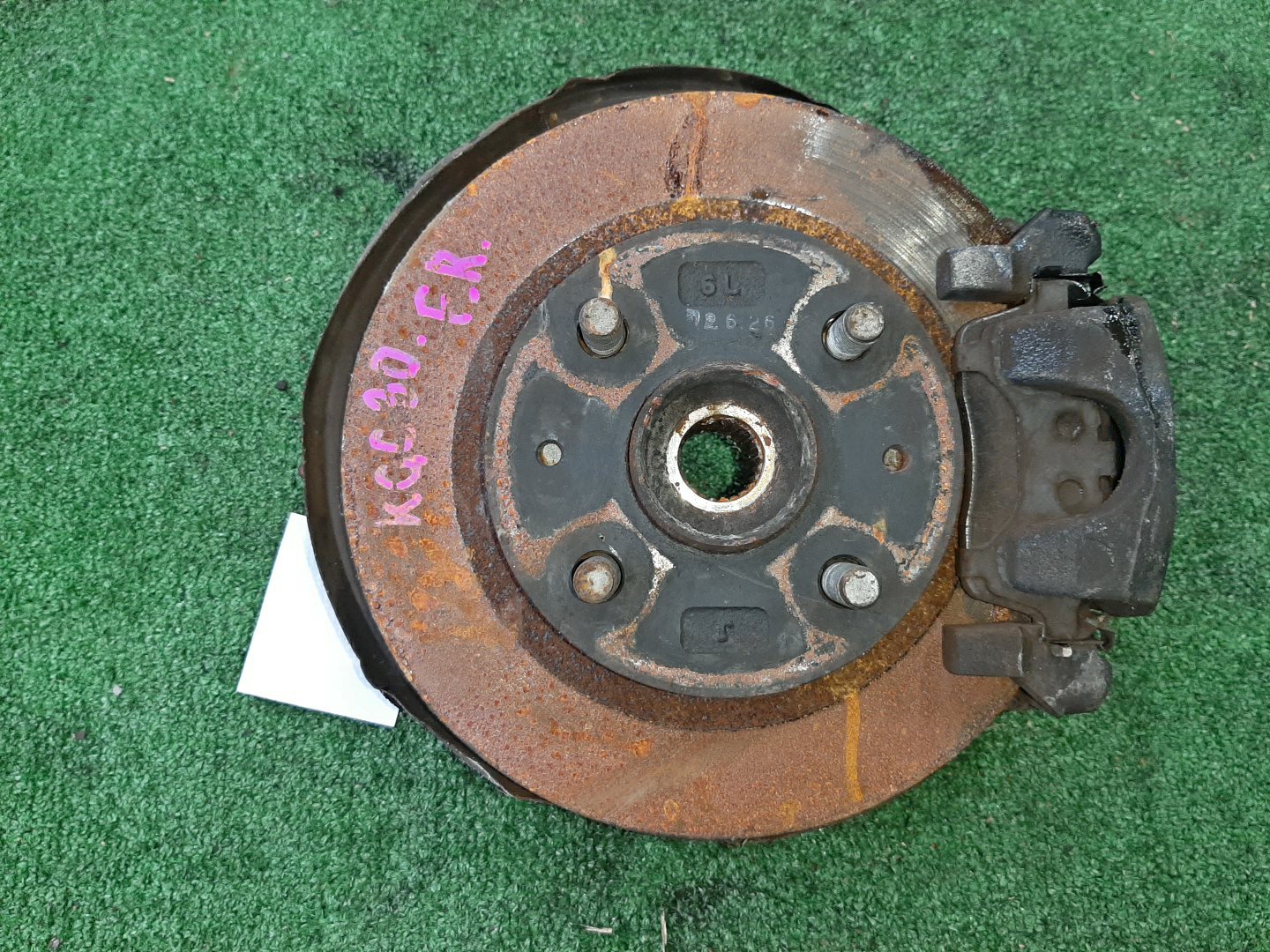 Ступица правая передняя TOYOTA PASSO KGC30 1KR-FE 1 ракурс