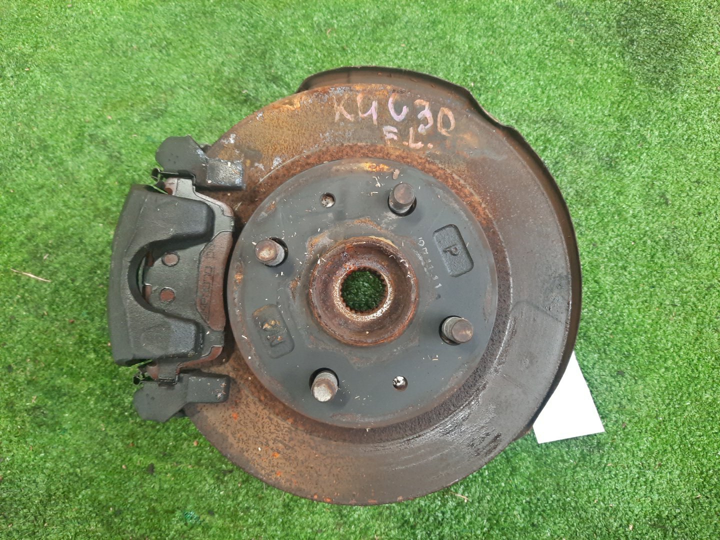 Ступица левая передняя TOYOTA PASSO KGC30 1KR-FE 1 ракурс