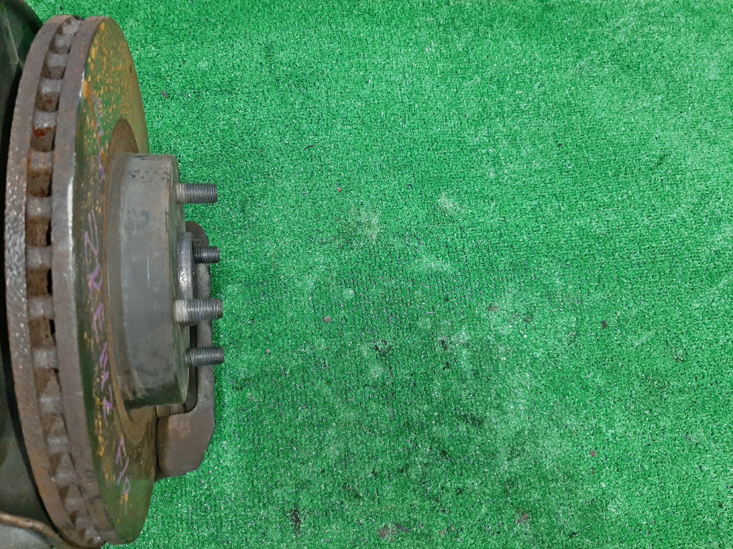 Ступица правая передняя TOYOTA AXIO, COROLLA FIELDER, COROLLA  AXIO, FIELDER NZE141, ZRE142, ZRE142G, NZE141G 1NZ-FE, 2ZR-FAE, 2ZR-FE 3 ракурс