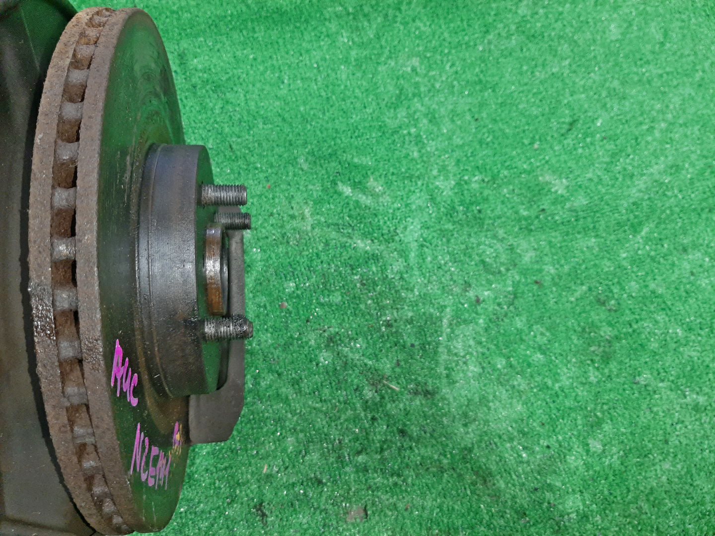 Ступица правая передняя TOYOTA AXIO, COROLLA FIELDER, COROLLA  AXIO, FIELDER NZE141, ZRE142, ZRE142G, NZE141G 1NZ-FE, 2ZR-FAE, 2ZR-FE 3 ракурс