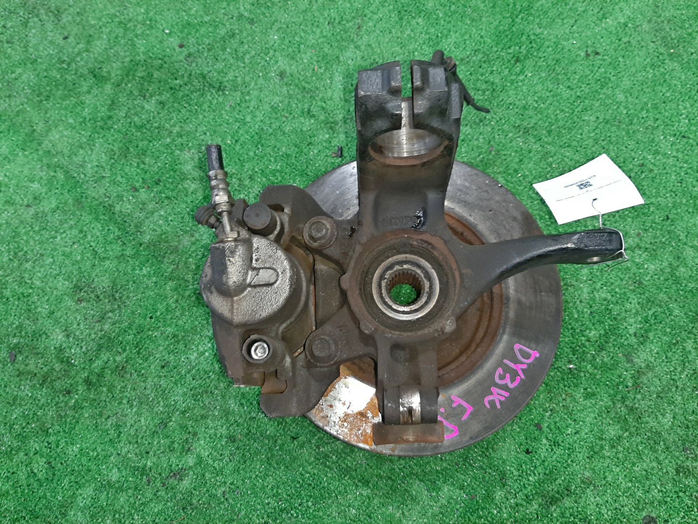 Ступица правая передняя MAZDA DEMIO, VERISA DY3W, DY5W, DY3R, DY5R, DC5R, DC5W ZJ-VE, ZY-VE 2 ракурс