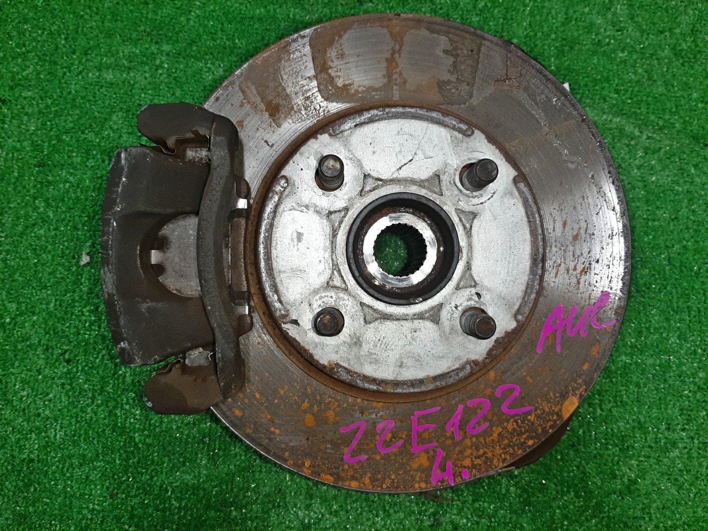 Ступица левая передняя TOYOTA COROLLA, COROLLA SPACIO, COROLLA FIELDER, ALLEX, COROLLA RUNX ZZE122, NZE121N, ZZE122N, ZZE122G 1ZZ-FE, 1NZ-FE 1 ракурс