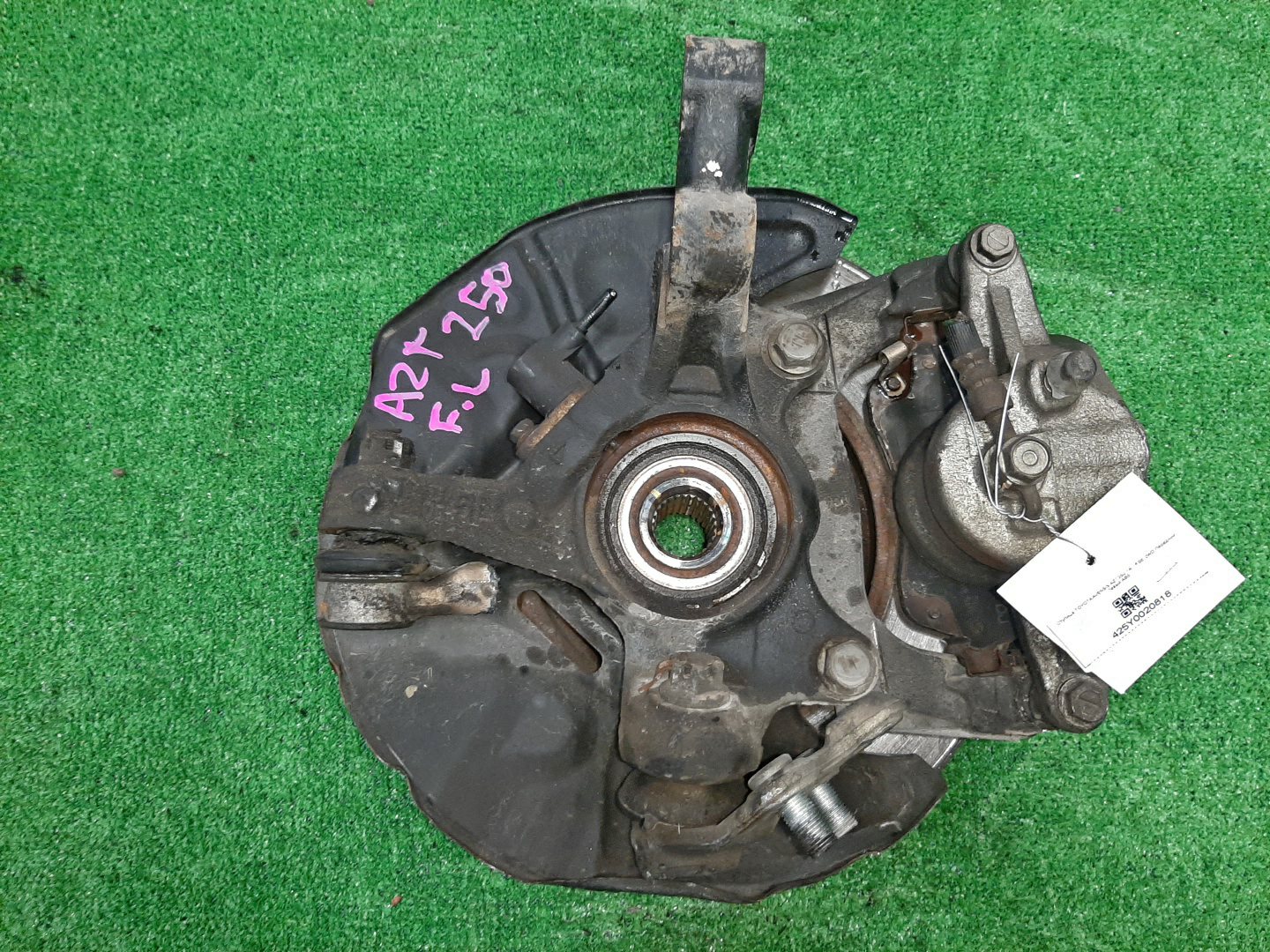 Ступица левая передняя TOYOTA AVENSIS AZT250 1AZ-FSE 2 ракурс