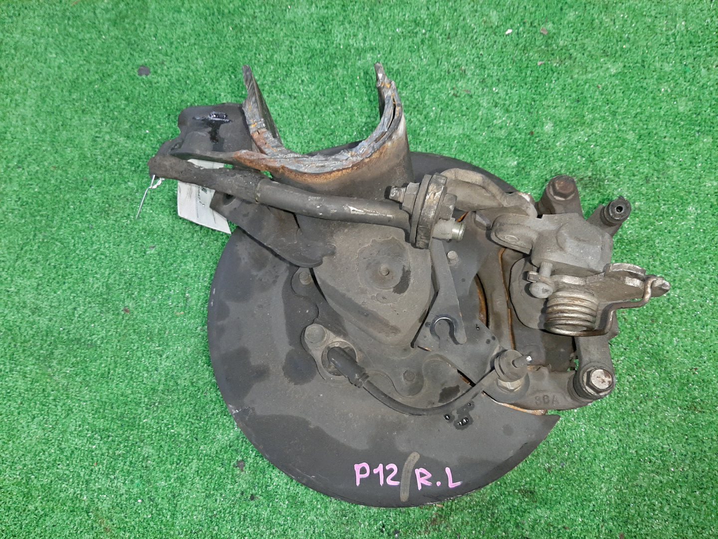 Ступица левая задняя NISSAN PRIMERA P12, QP12, TP12, HP12, RP12, WTP12, WHP12, WRP12 QR20DE, QG18DE, SR20VE, QR25DD 2 ракурс Ступица левая задняя NISSAN PRIMERA P12, QP12, TP12, HP12, RP12, WTP12, WHP12, WRP12 QR20DE, QG18DE, SR20VE, QR25DD 2 ракурс