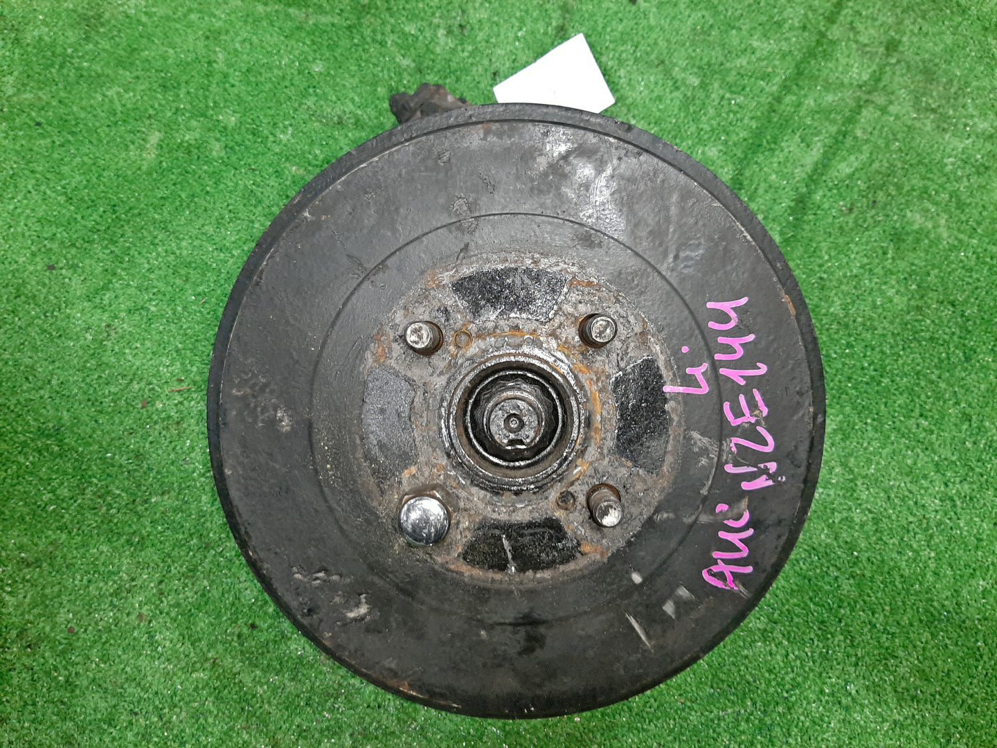 Ступица левая задняя TOYOTA AXIO, COROLLA FIELDER, COROLLA  AXIO, FIELDER NZE144, ZRE144, ZRE144G, NZE144G 1NZ-FE, 2ZR-FAE, 2ZR-FE 2 ракурс