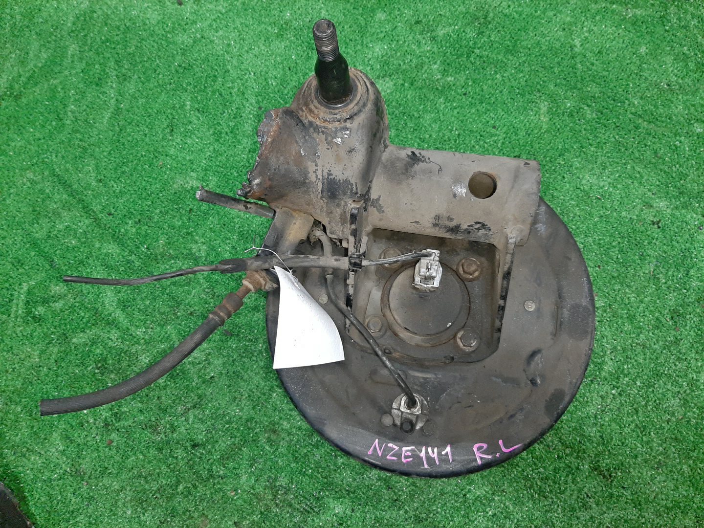 Ступица левая задняя TOYOTA AXIO, COROLLA FIELDER, COROLLA  AXIO, FIELDER NZE141, ZRE142, ZRE142G, NZE141G 1NZ-FE, 2ZR-FAE, 2ZR-FE 2 ракурс