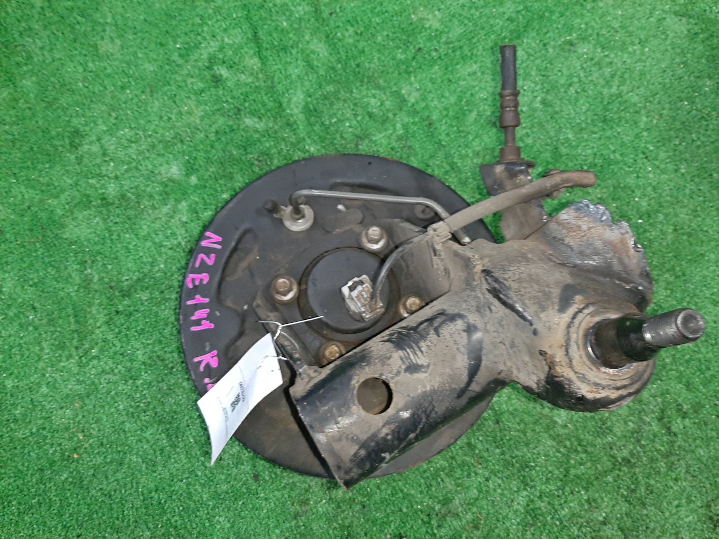 Ступица левая задняя TOYOTA AXIO, COROLLA FIELDER, COROLLA  AXIO, FIELDER NZE141, ZRE142, ZRE142G, NZE141G 1NZ-FE, 2ZR-FAE, 2ZR-FE 2 ракурс