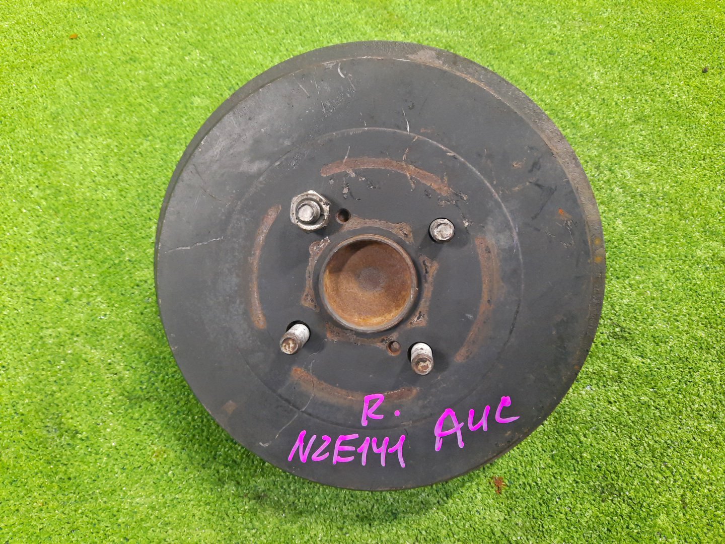 Ступица правая задняя TOYOTA AXIO, COROLLA FIELDER, COROLLA  AXIO, FIELDER NZE141, ZRE142, ZRE142G, NZE141G 1NZ-FE, 2ZR-FAE, 2ZR-FE 1 ракурс