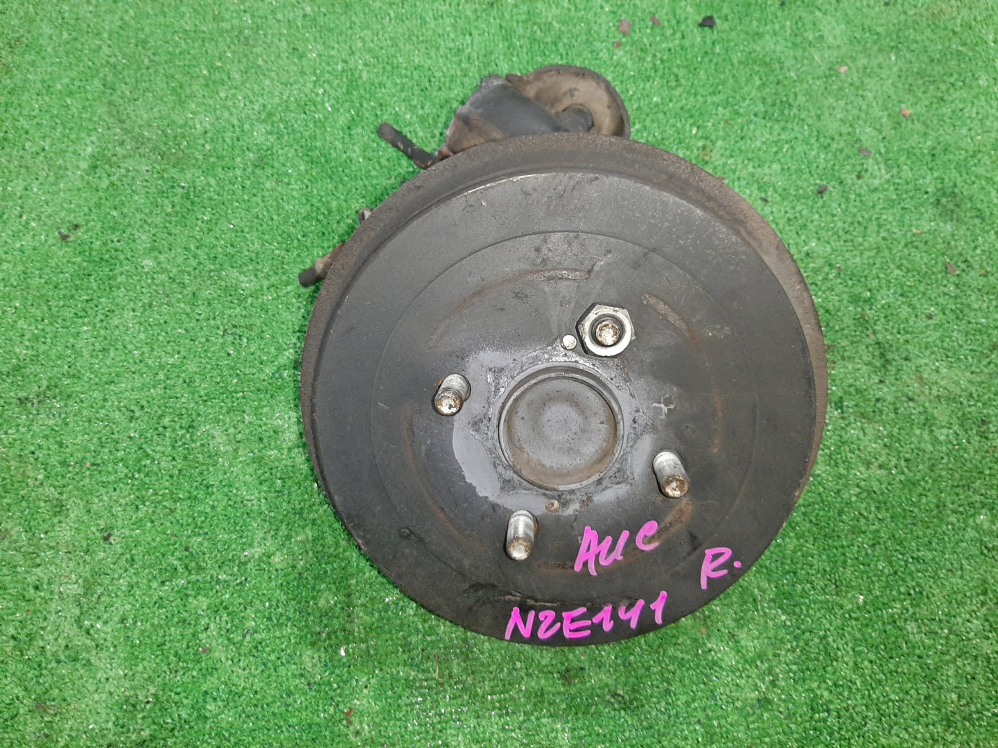 Ступица правая задняя TOYOTA AXIO, COROLLA FIELDER, COROLLA  AXIO, FIELDER NZE141, ZRE142, ZRE142G, NZE141G 1NZ-FE, 2ZR-FAE, 2ZR-FE 1 ракурс