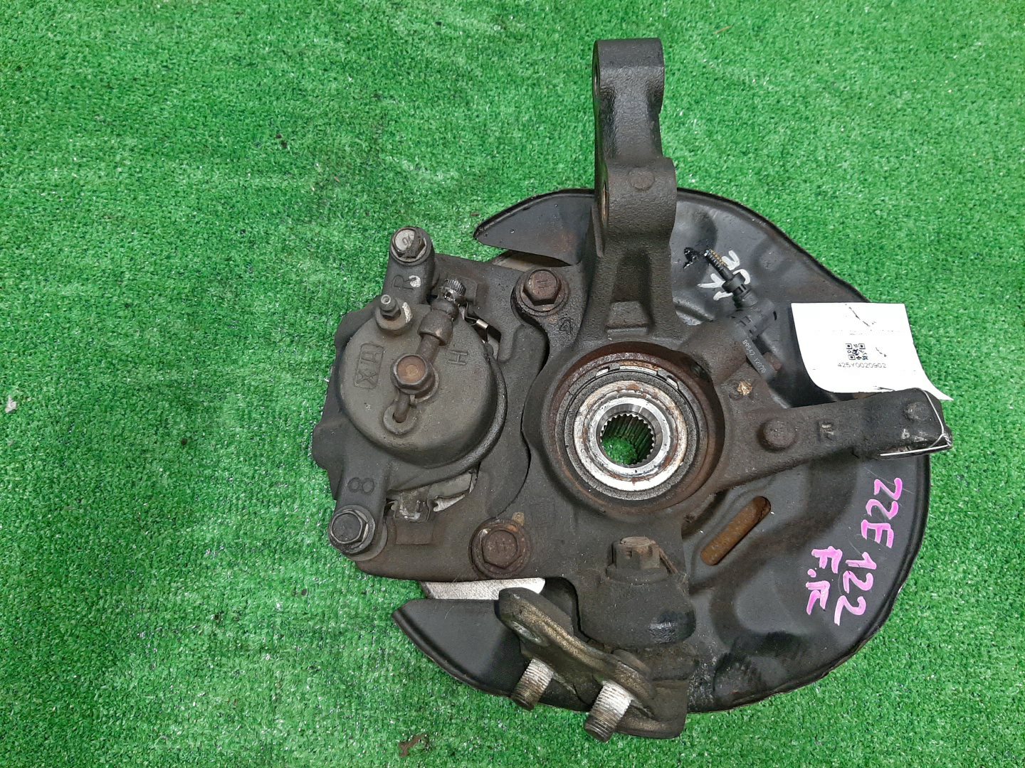 Ступица правая передняя TOYOTA COROLLA, COROLLA SPACIO, COROLLA FIELDER, ALLEX, COROLLA RUNX ZZE122, NZE121N, ZZE122N, ZZE122G 1ZZ-FE, 1NZ-FE 2 ракурс