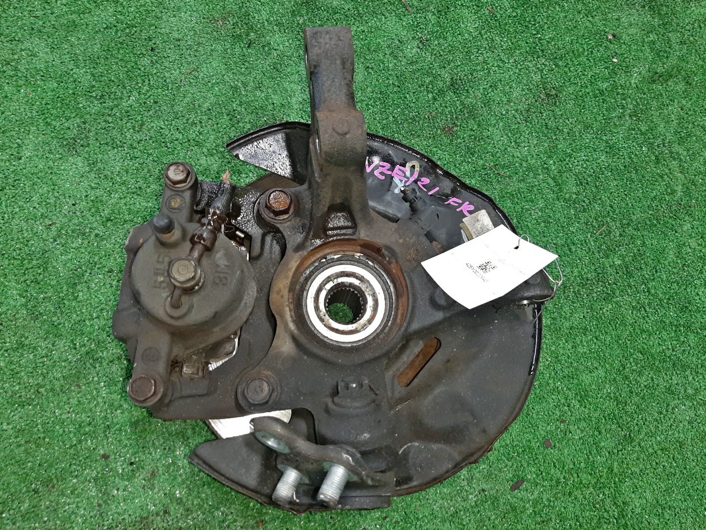 Ступица правая передняя TOYOTA COROLLA, COROLLA FIELDER, ALLEX, COROLLA RUNX NZE121, NZE121G 1NZ-FE 4 ракурс