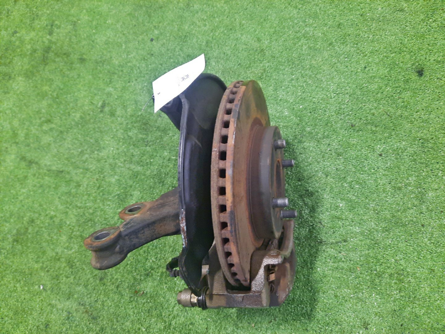 Ступица левая передняя TOYOTA PORTE, SPADE NCP141, NSP140, NSP141 1NZ-FE, 1NR-FE, 2NR-FKE 3 ракурс