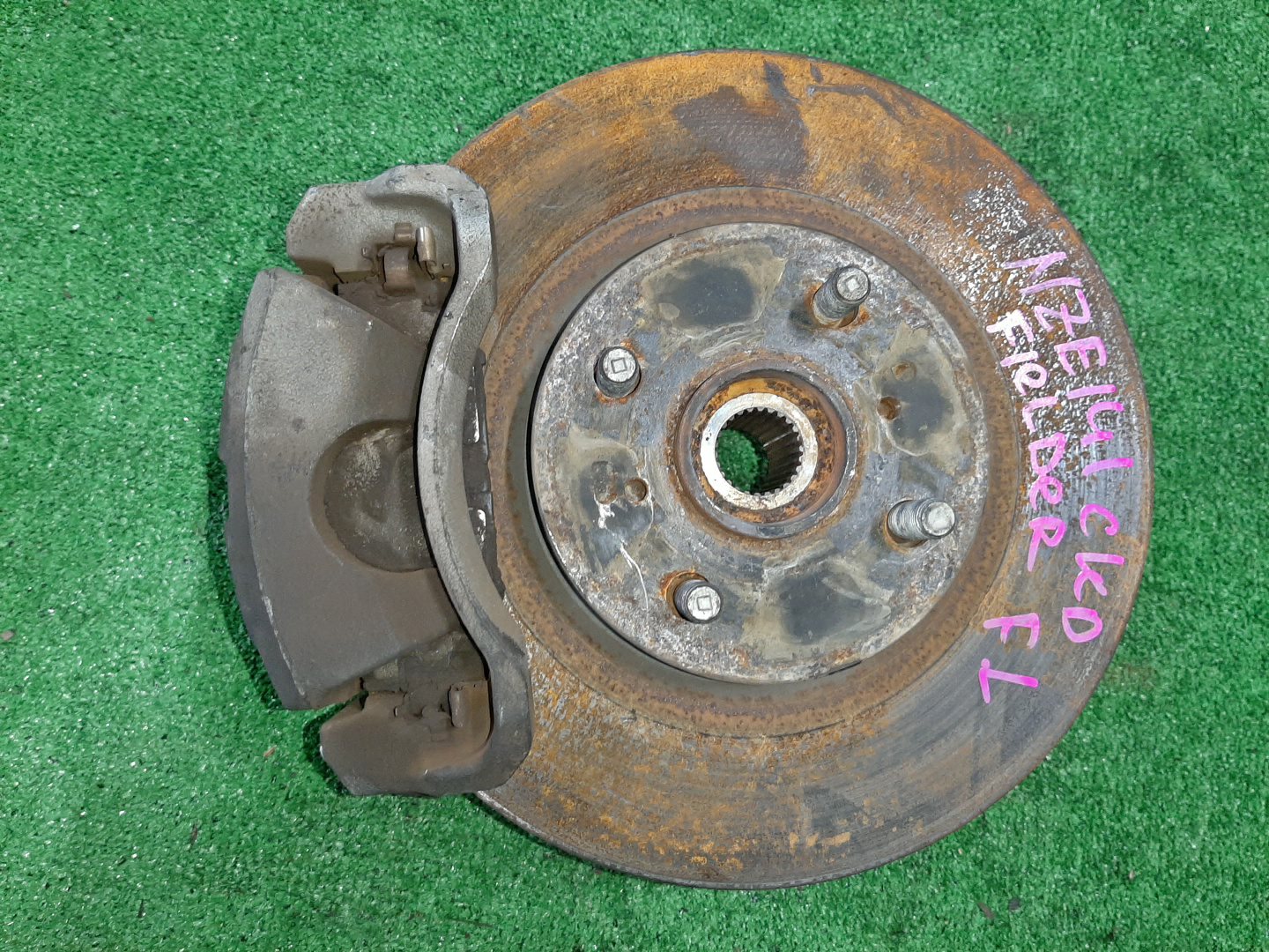Ступица левая передняя TOYOTA AXIO, COROLLA FIELDER, COROLLA  AXIO, FIELDER NZE141, ZRE142, ZRE142G, NZE141G 1NZ-FE, 2ZR-FAE, 2ZR-FE 1 ракурс