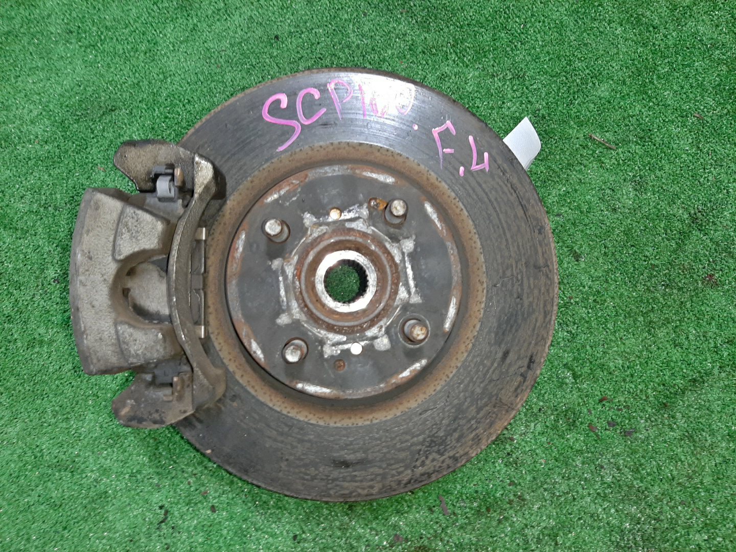 Ступица левая передняя TOYOTA VITZ, RACTIS NCP91, NCP100, SCP100 1NZ-FE, 2SZ-FE 1 ракурс Ступица левая передняя TOYOTA VITZ, RACTIS NCP91, NCP100, SCP100 1NZ-FE, 2SZ-FE 1 ракурс
