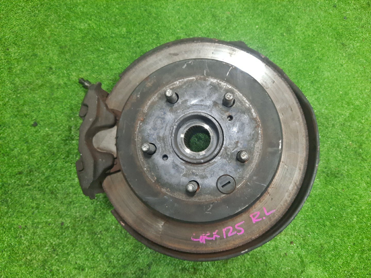 Ступица левая задняя TOYOTA MARK X GRX125 4GR-FSE 1 ракурс