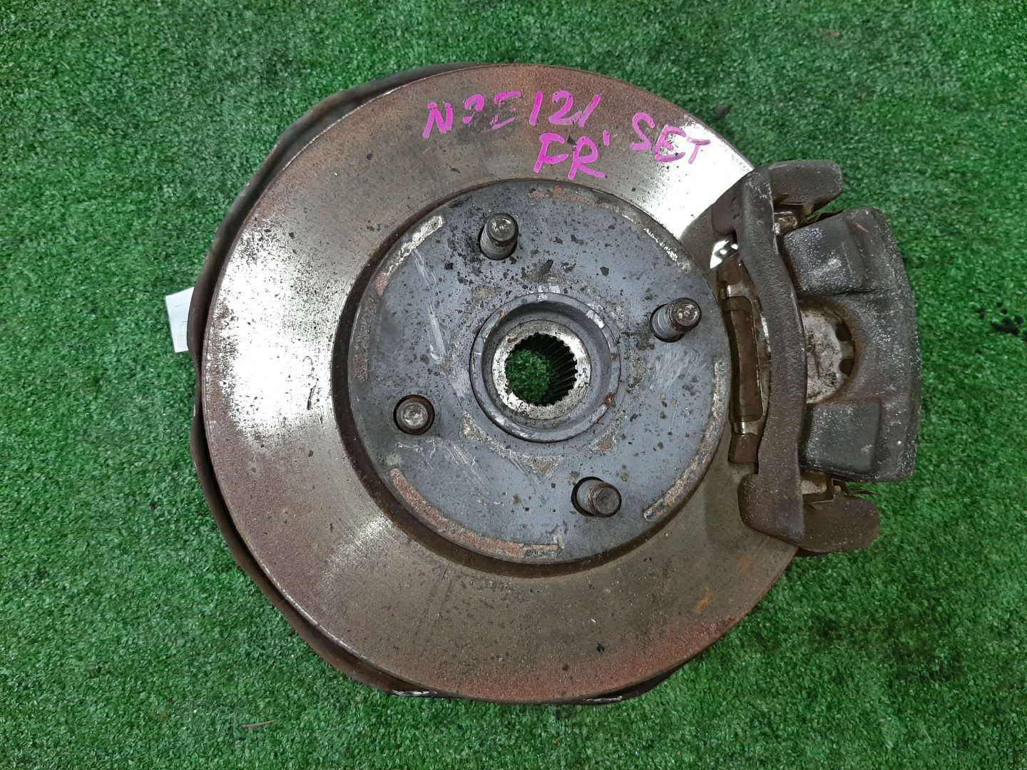 Ступица правая передняя TOYOTA COROLLA, COROLLA FIELDER, ALLEX, COROLLA RUNX NZE121, NZE121G 1NZ-FE 1 ракурс