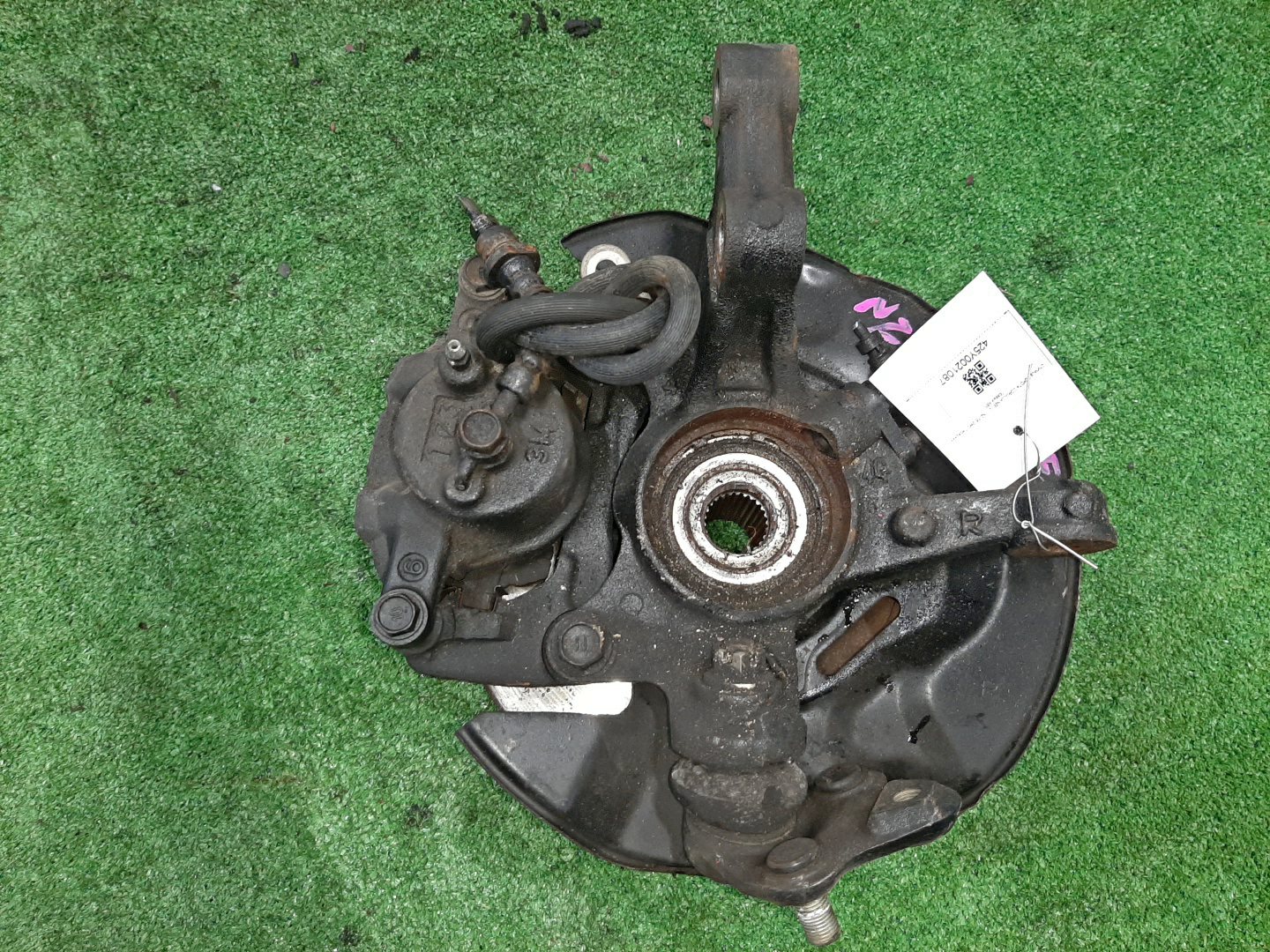 Ступица правая передняя TOYOTA COROLLA, COROLLA FIELDER, ALLEX, COROLLA RUNX NZE121, NZE121G 1NZ-FE 2 ракурс