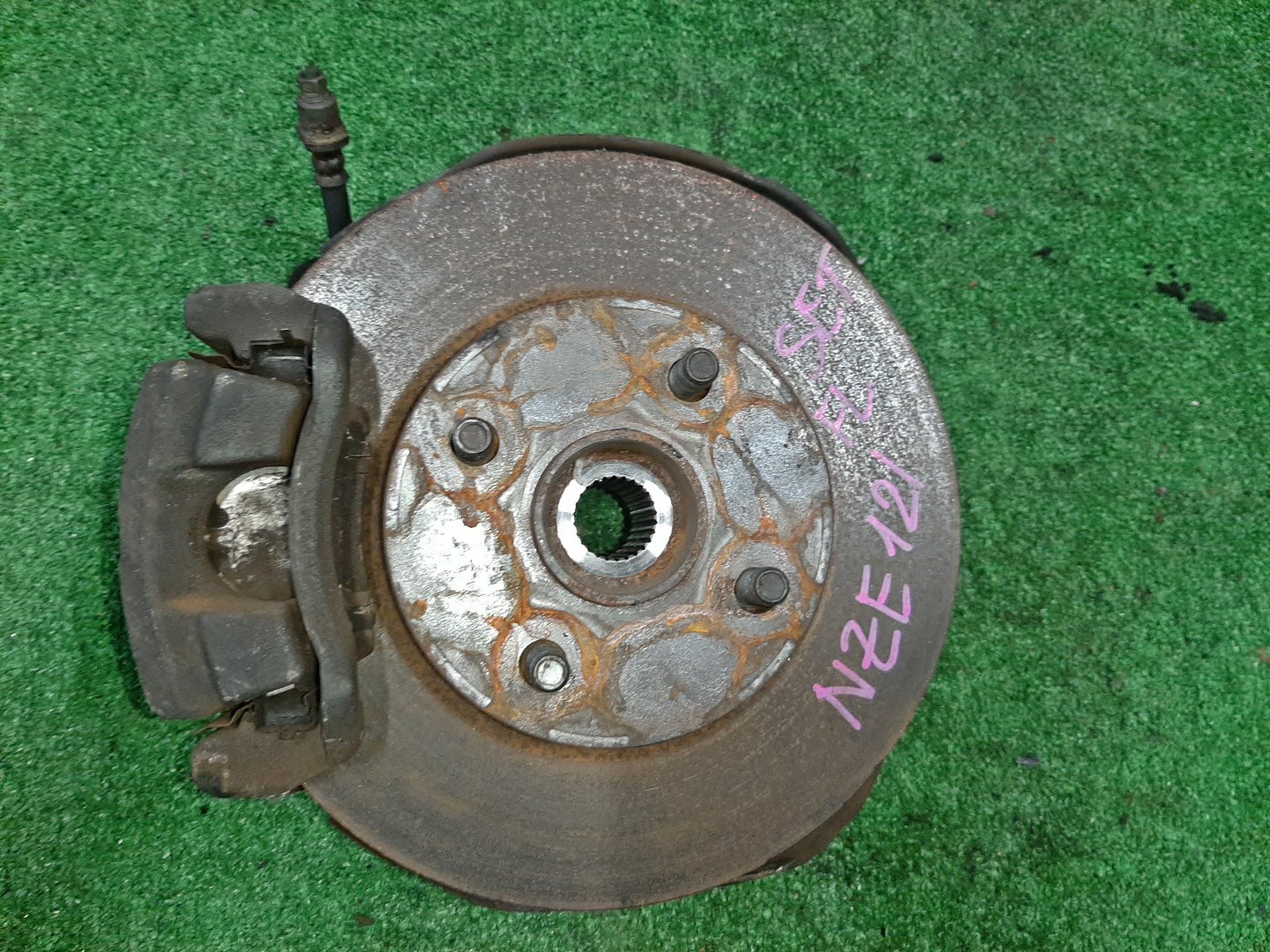 Ступица левая передняя TOYOTA COROLLA, COROLLA FIELDER, ALLEX, COROLLA RUNX NZE121 1NZ-FE 1 ракурс