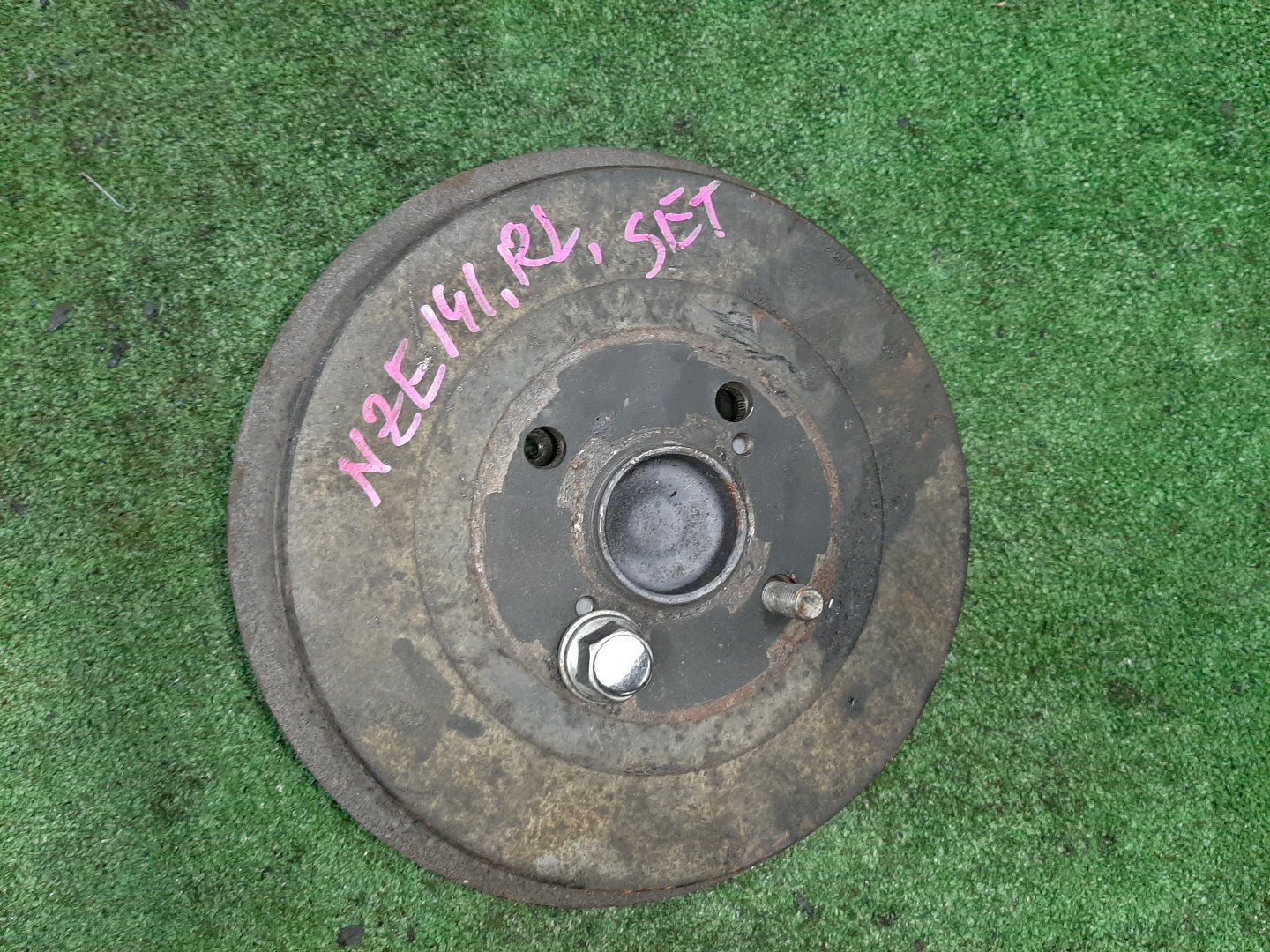 Ступица левая задняя TOYOTA AXIO, COROLLA FIELDER, COROLLA  AXIO, FIELDER NZE141, ZRE142, ZRE142G, NZE141G 1NZ-FE, 2ZR-FAE, 2ZR-FE 1 ракурс