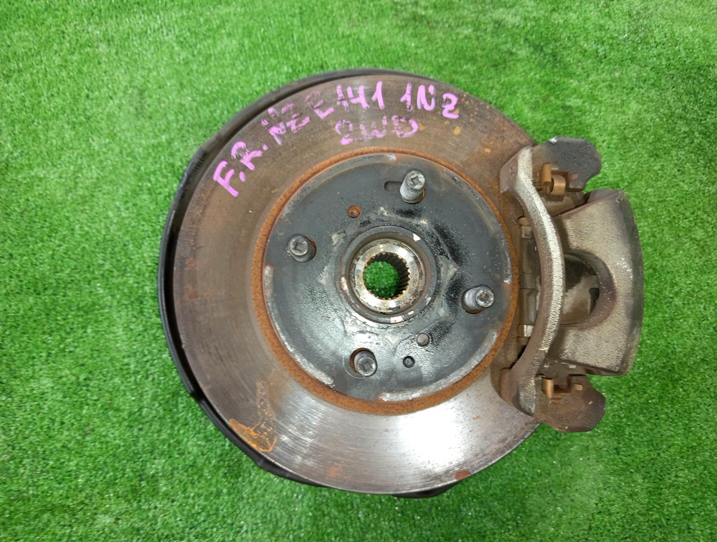 Ступица правая передняя TOYOTA AXIO, COROLLA FIELDER, COROLLA  AXIO, FIELDER NZE141, ZRE142, ZRE142G, NZE141G 1NZ-FE, 2ZR-FAE, 2ZR-FE 1 ракурс