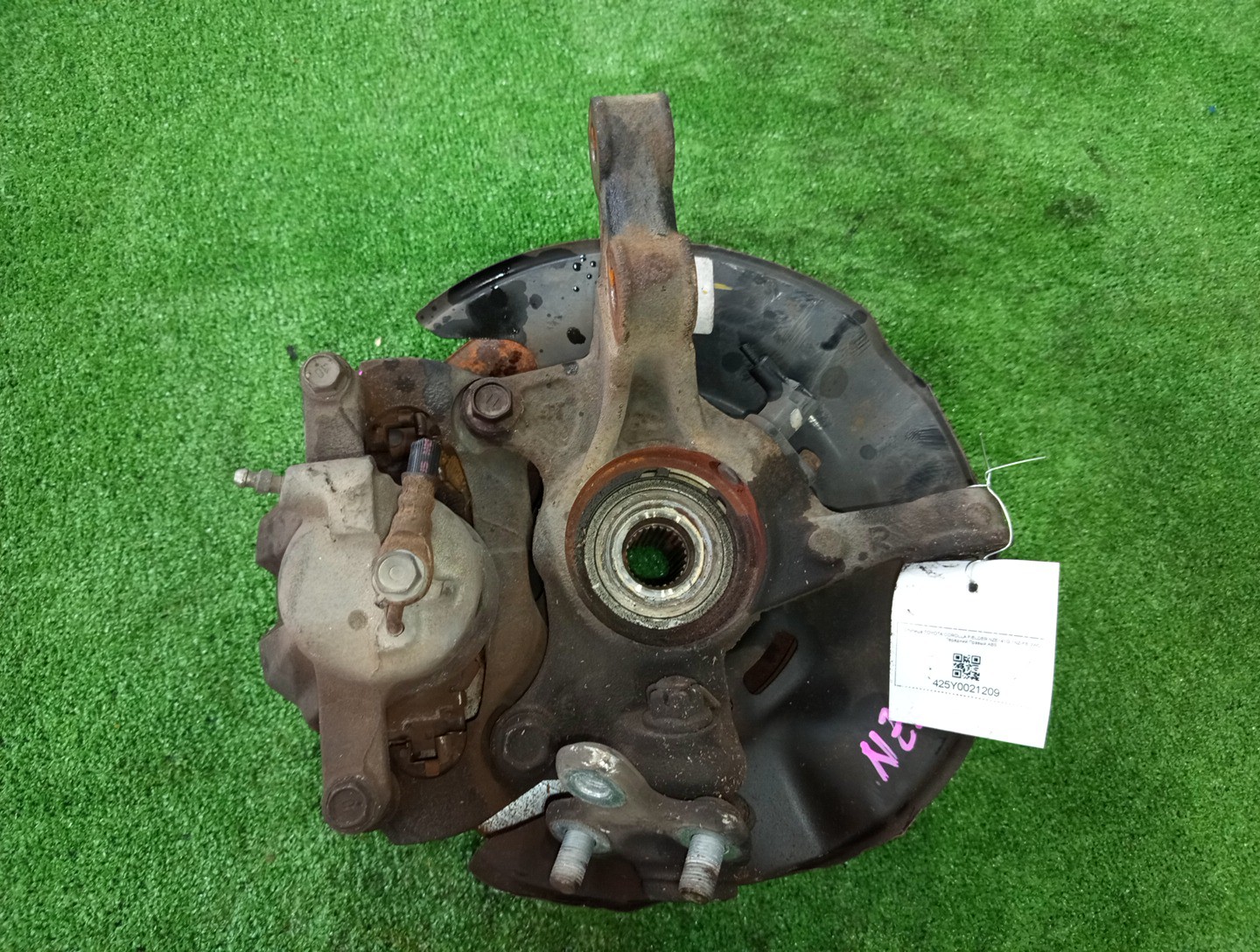 Ступица правая передняя TOYOTA AXIO, COROLLA FIELDER, COROLLA  AXIO, FIELDER NZE141, ZRE142, ZRE142G, NZE141G 1NZ-FE, 2ZR-FAE, 2ZR-FE 2 ракурс