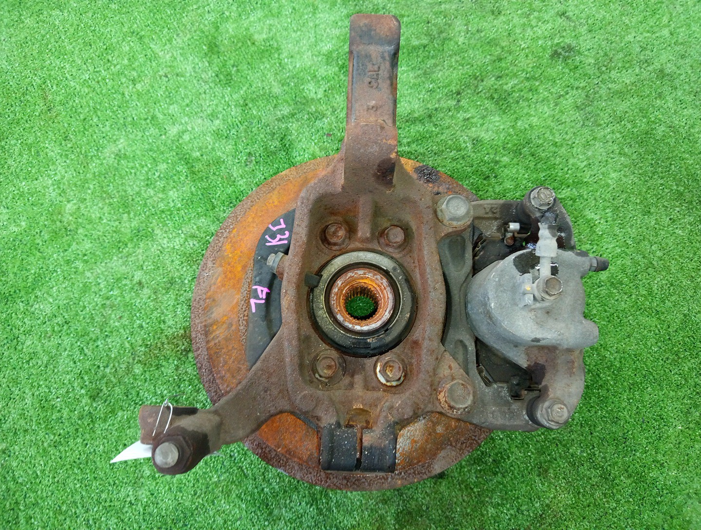 Ступица левая передняя NISSAN PRESAGE, TEANA TU31, TNU31, PU31, PNU31, J31, PJ31, TNJ31 QR25DE, VQ35DE, VQ23DE 2 ракурс