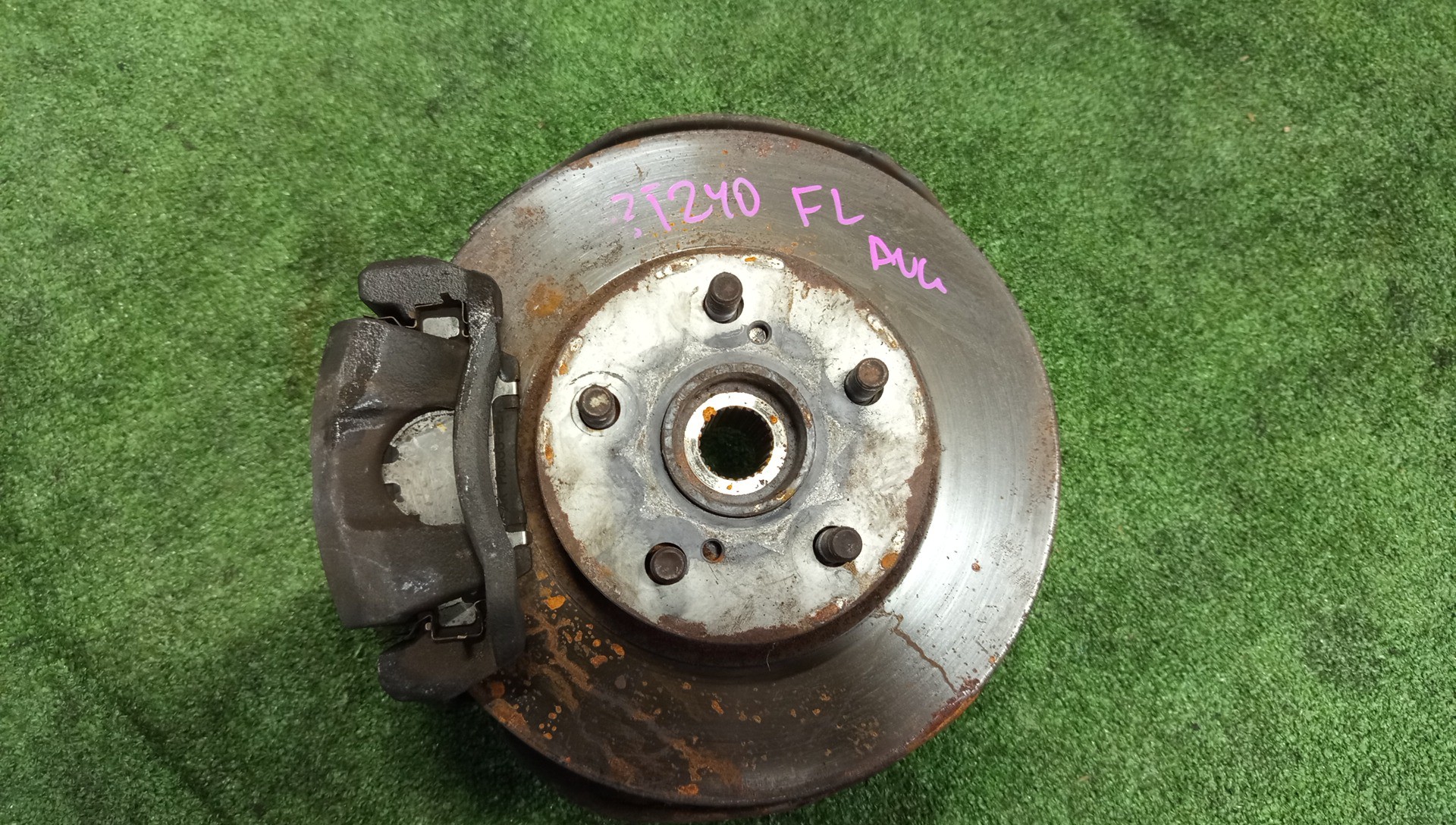 Ступица левая передняя TOYOTA PREMIO, ALLION ZZT240, NZT240 1ZZ-FE, 1NZ-FE 1 ракурс