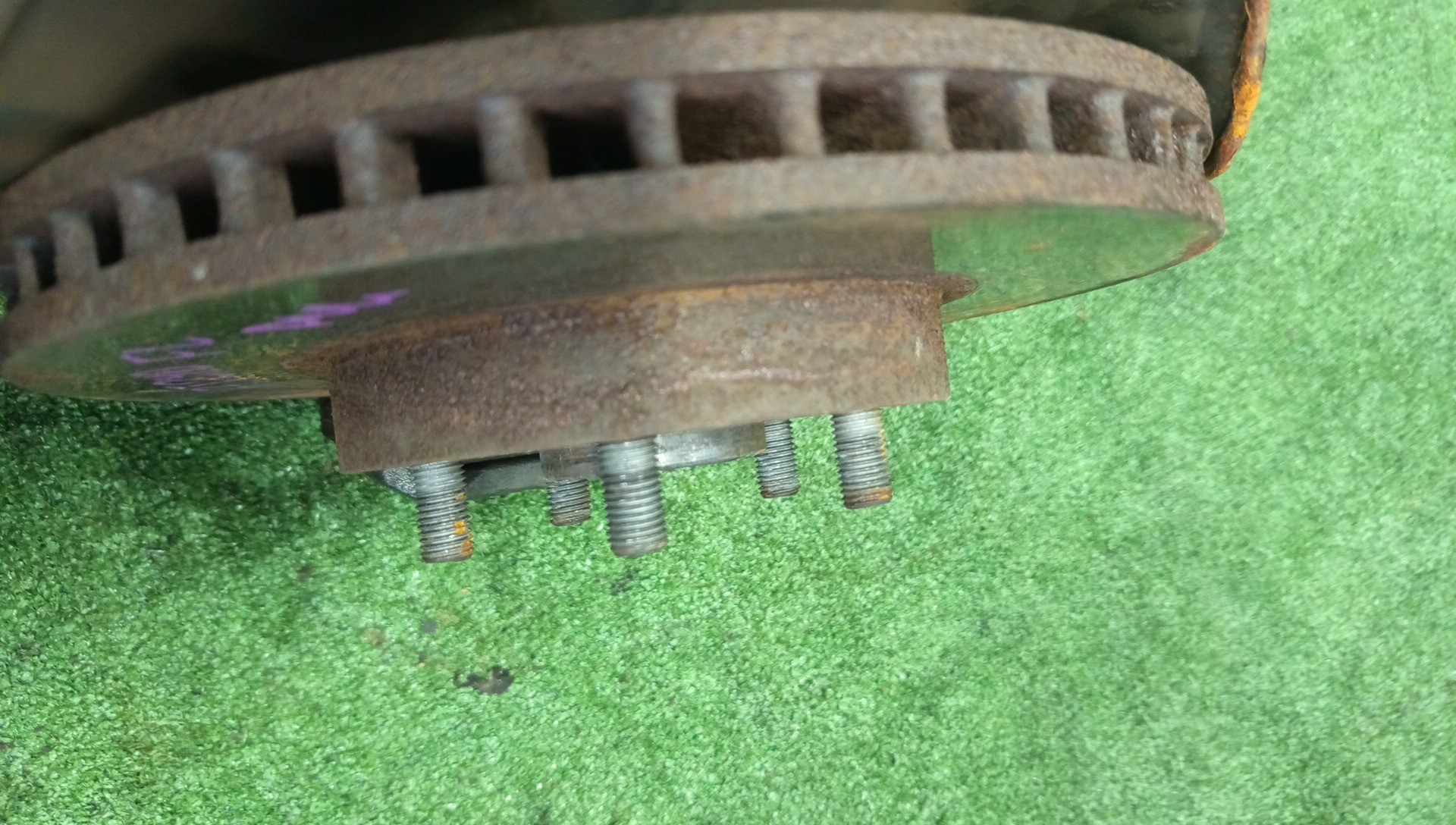 Ступица левая передняя TOYOTA PREMIO, ALLION ZZT240, NZT240 1ZZ-FE, 1NZ-FE 2 ракурс