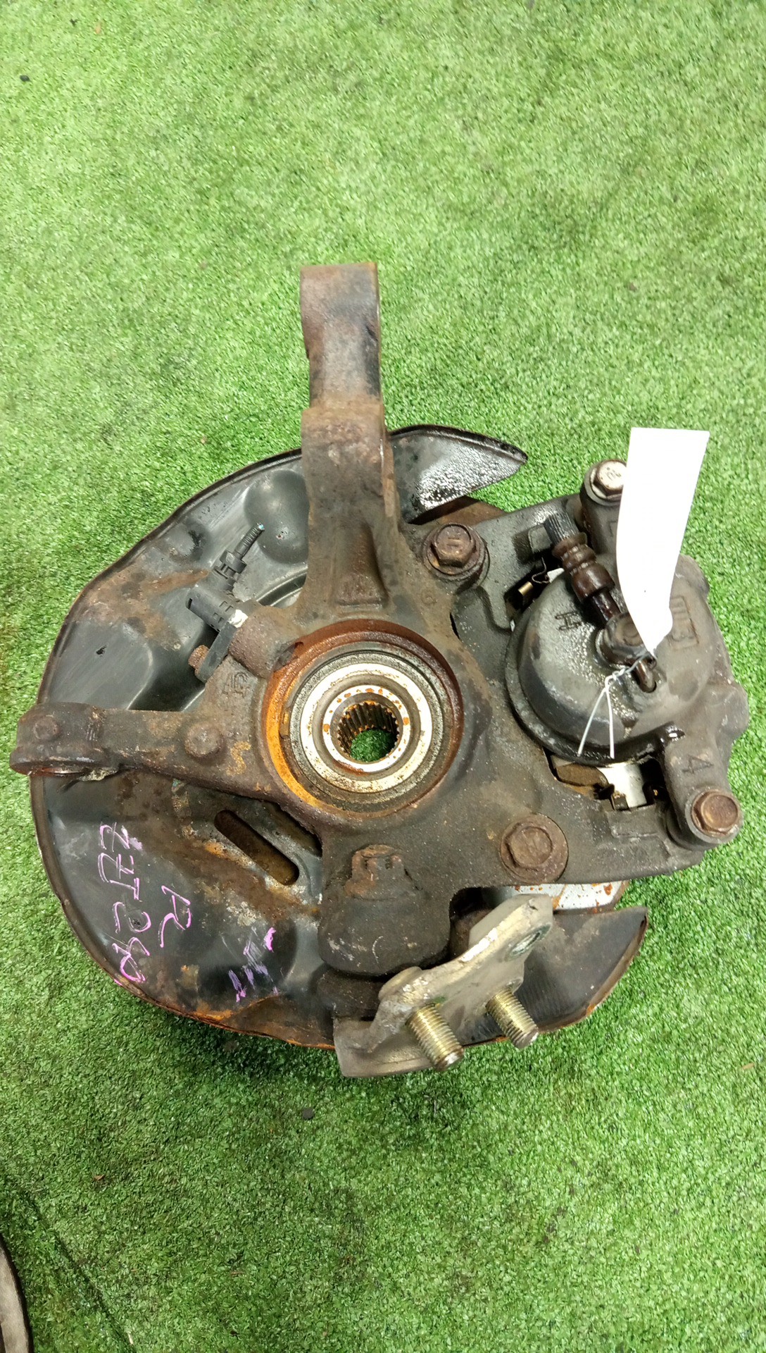Ступица левая передняя TOYOTA PREMIO, ALLION ZZT240, NZT240 1ZZ-FE, 1NZ-FE 3 ракурс