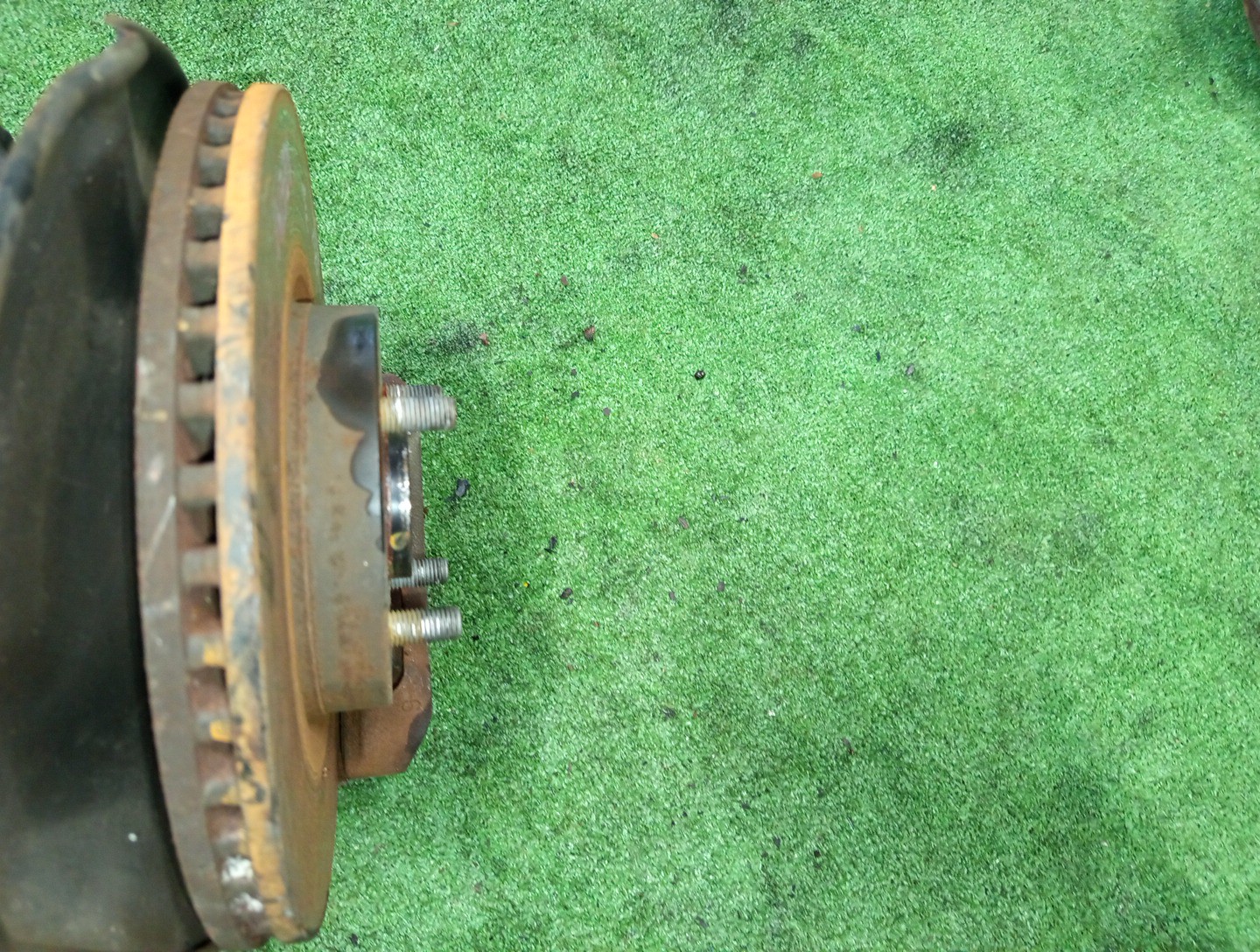 Ступица правая передняя TOYOTA AXIO, COROLLA FIELDER, COROLLA  AXIO, FIELDER NZE141, ZRE142, ZRE142G, NZE141G 1NZ-FE, 2ZR-FAE, 2ZR-FE 3 ракурс