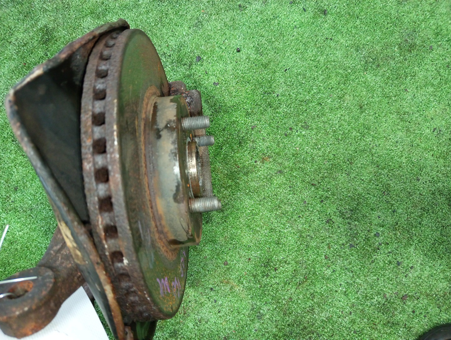 Ступица левая передняя TOYOTA PROBOX NSP160V 1NR-FE 3 ракурс