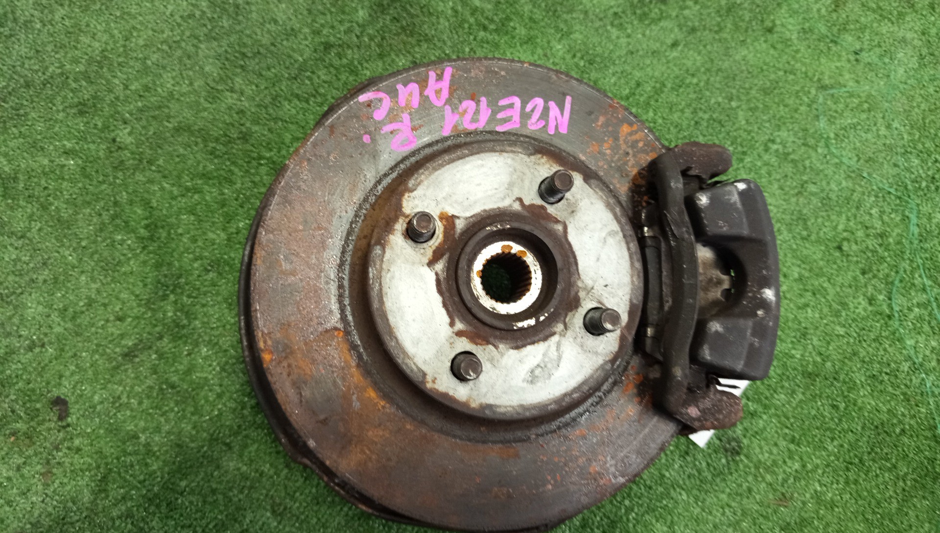 Ступица правая передняя TOYOTA COROLLA, COROLLA FIELDER, ALLEX, COROLLA RUNX NZE121, NZE121G 1NZ-FE 1 ракурс