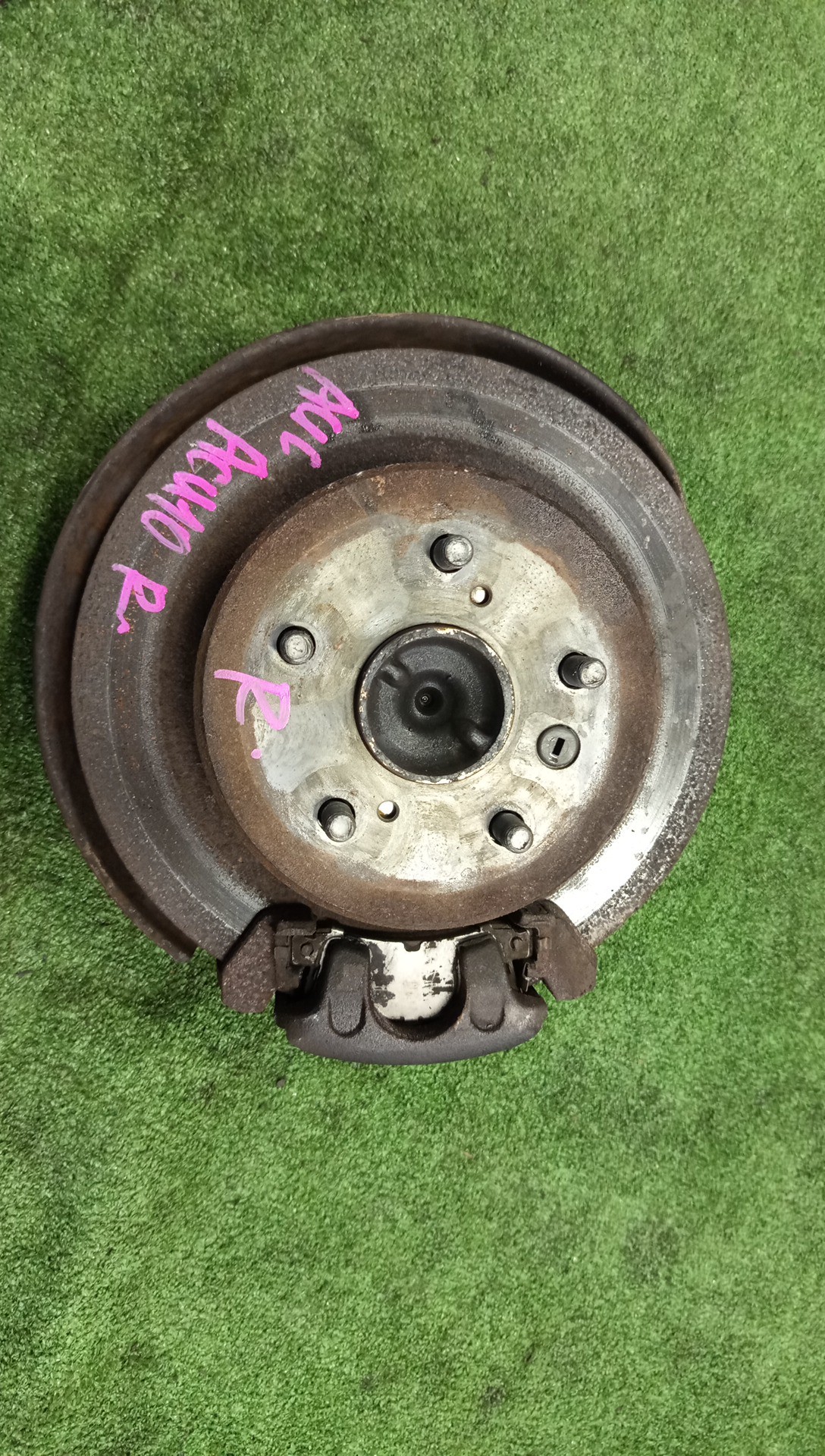 Ступица правая задняя TOYOTA HARRIER ACU10W 2AZ-FE 1 ракурс Ступица правая задняя TOYOTA HARRIER ACU10W 2AZ-FE 1 ракурс