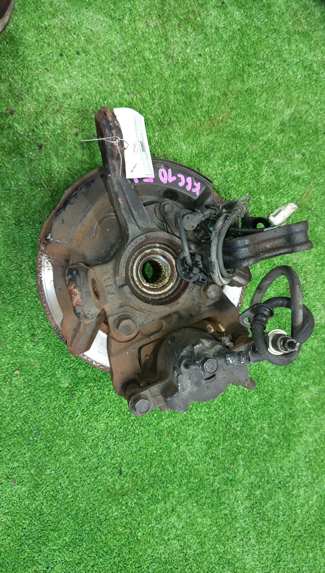 Ступица левая передняя TOYOTA PASSO, BOON KGC15, KGC10, QNC10, M301S, M310S, M300S 1KR-FE, K3-VE 3 ракурс