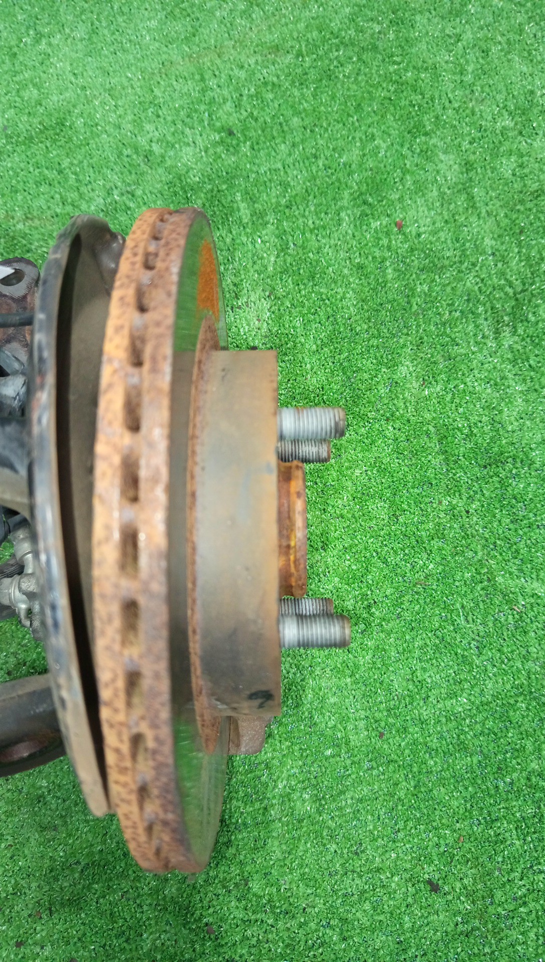 Ступица правая передняя TOYOTA PASSO, BOON KGC15, KGC10, QNC10, M301S, M310S, M300S 1KR-FE, K3-VE 2 ракурс