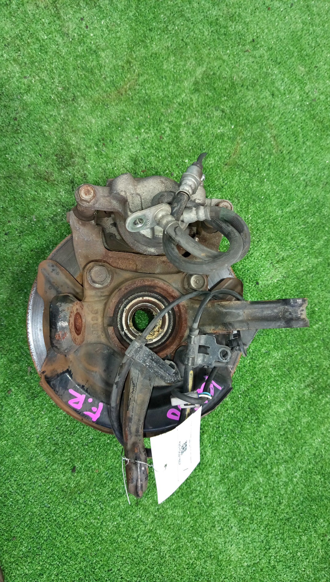 Ступица правая передняя TOYOTA PASSO, BOON KGC15, KGC10, QNC10, M301S, M310S, M300S 1KR-FE, K3-VE 3 ракурс