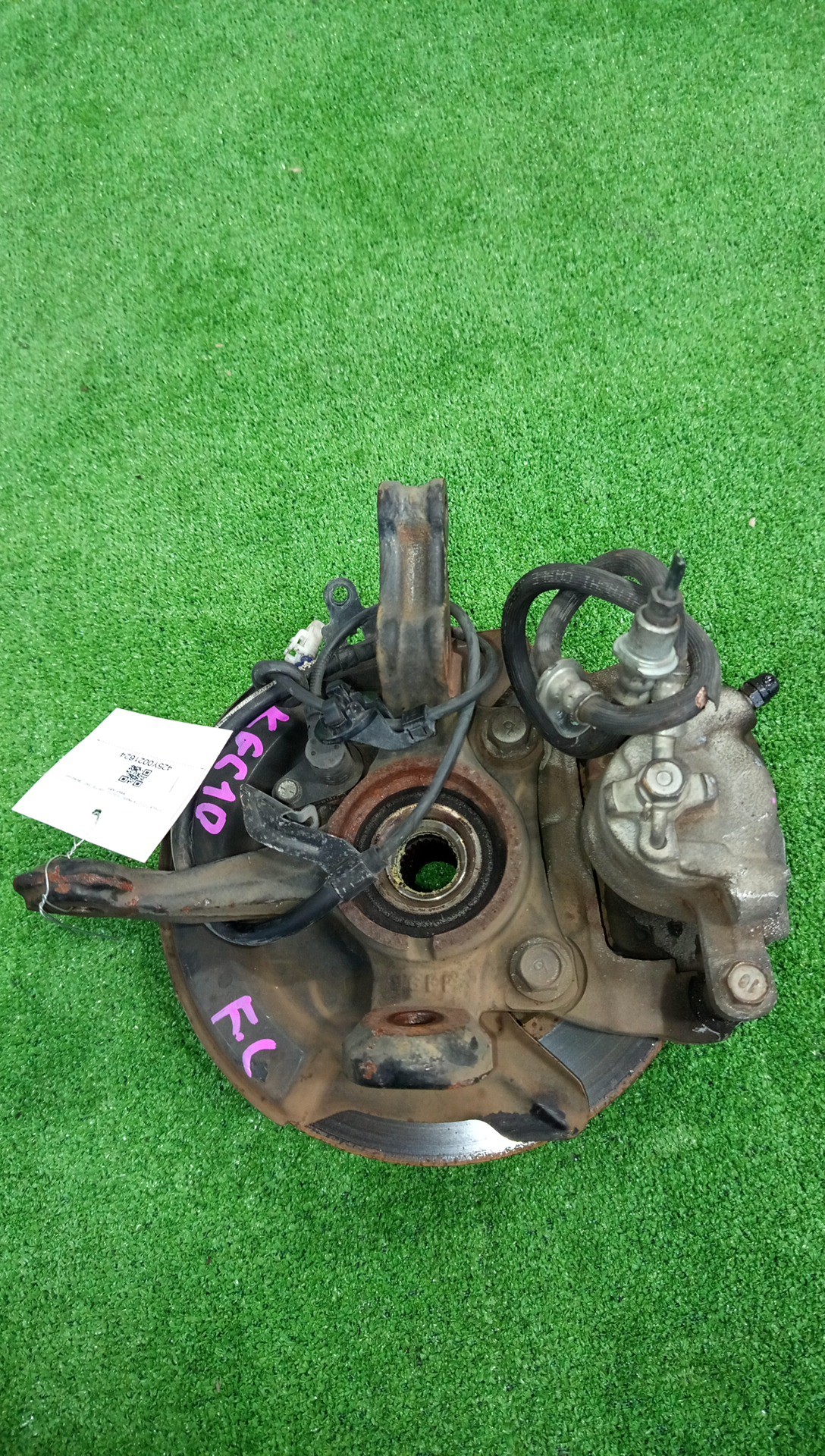 Ступица левая передняя TOYOTA PASSO, BOON KGC15, KGC10, QNC10, M301S, M310S, M300S 1KR-FE, K3-VE 3 ракурс