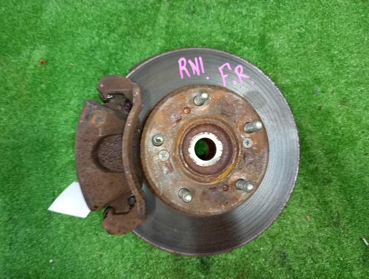 Ступица правая передняя HONDA STREAM RN1 D17A 1 ракурс